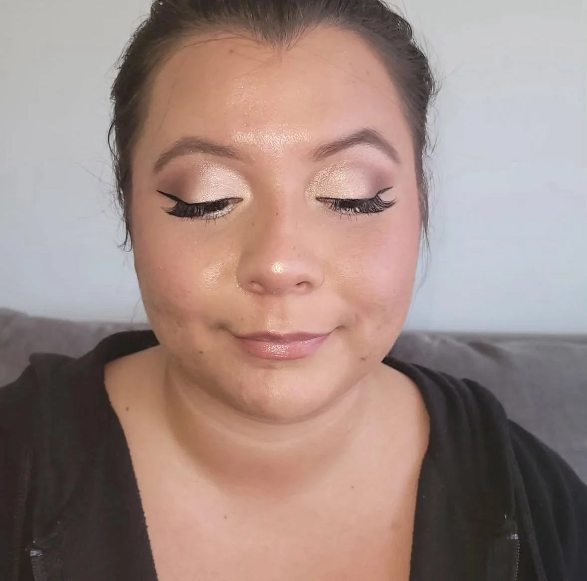 Why a Makeup Trial Is So Important 💕✨

Your wedding or special event makeup should be exactly what you&rsquo;ve dreamed of, and that&rsquo;s where a trial comes in!

A trial isn&rsquo;t just a test run, it&rsquo;s a full preview of your look. Here&r