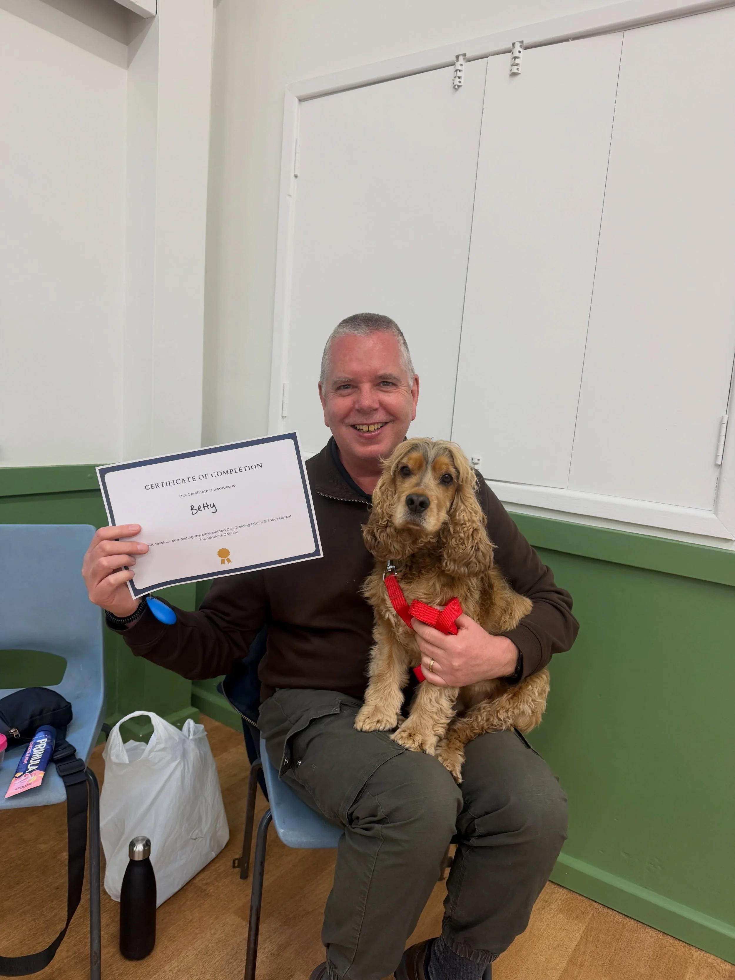 A huge congratulations to our very first Calm &amp; Focus Clicker Foundations graduates 🥳🐾🎓

Last night marked the end of our 6 week foundations course and I honestly couldn&rsquo;t be prouder of both the dogs AND their humans 🥹✨

Over the last f