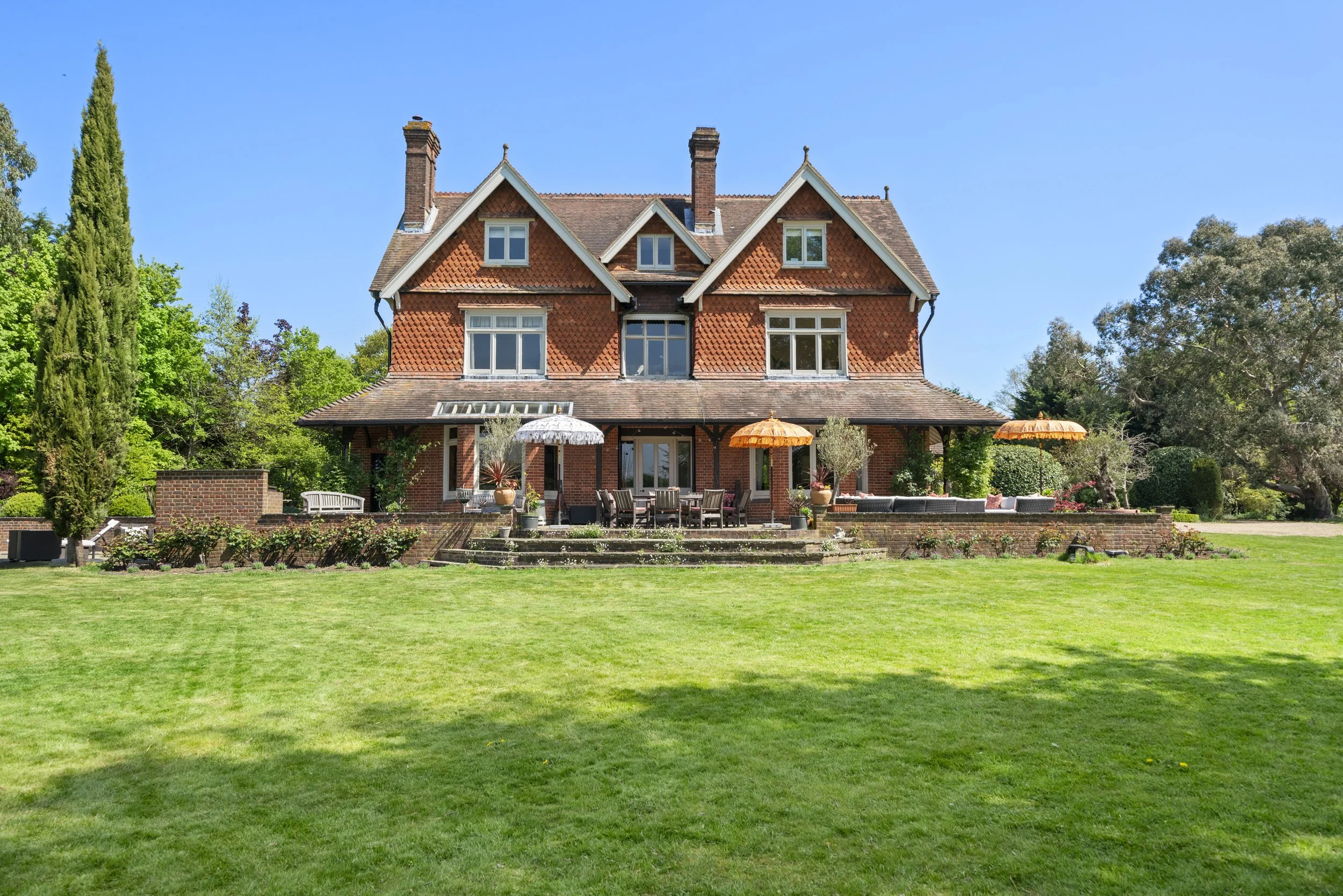 17 - Barrihurst House GU6.jpg