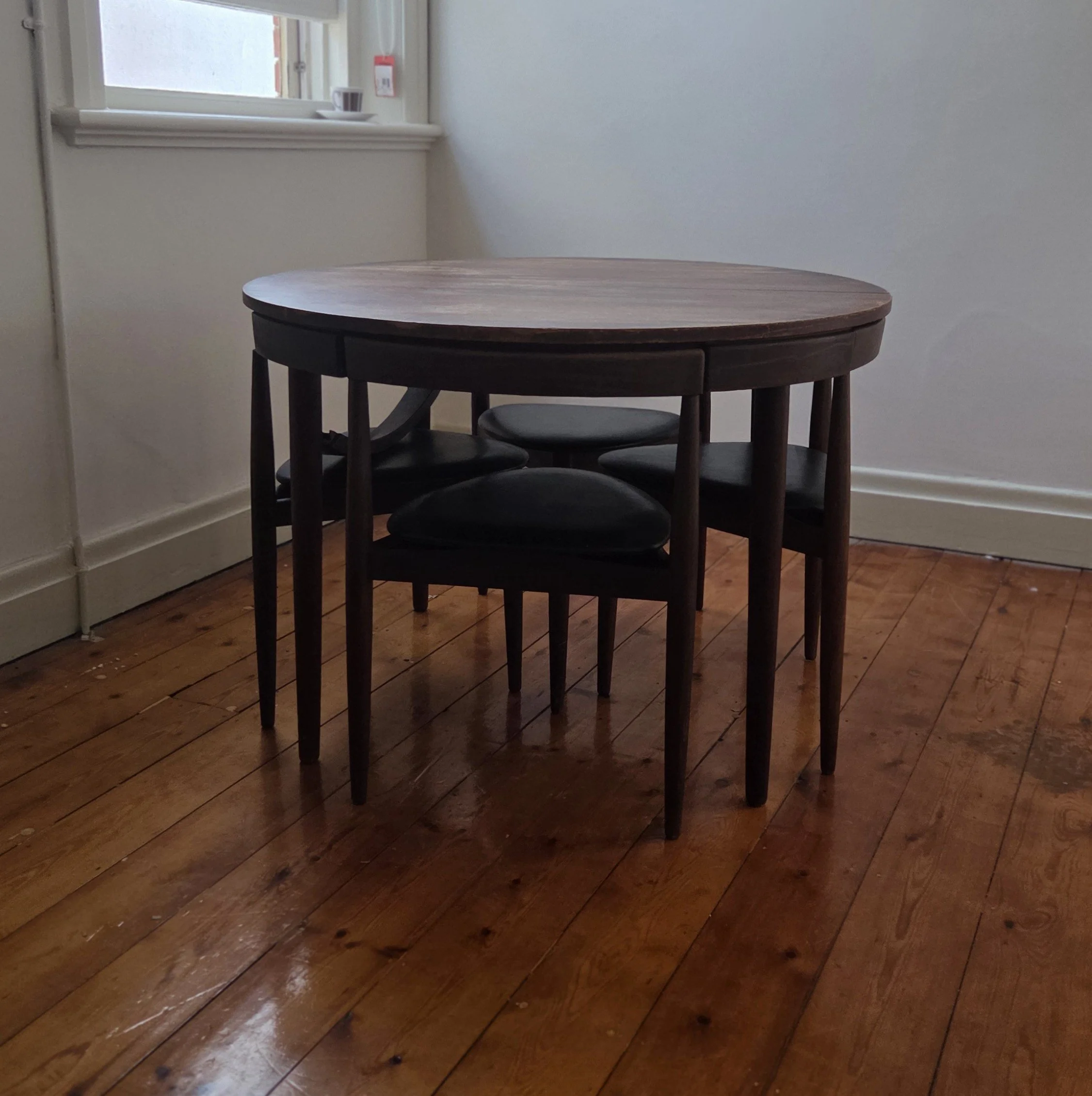 VICO VAULT Orginal Hans Olsen Roundette dining table and chairs