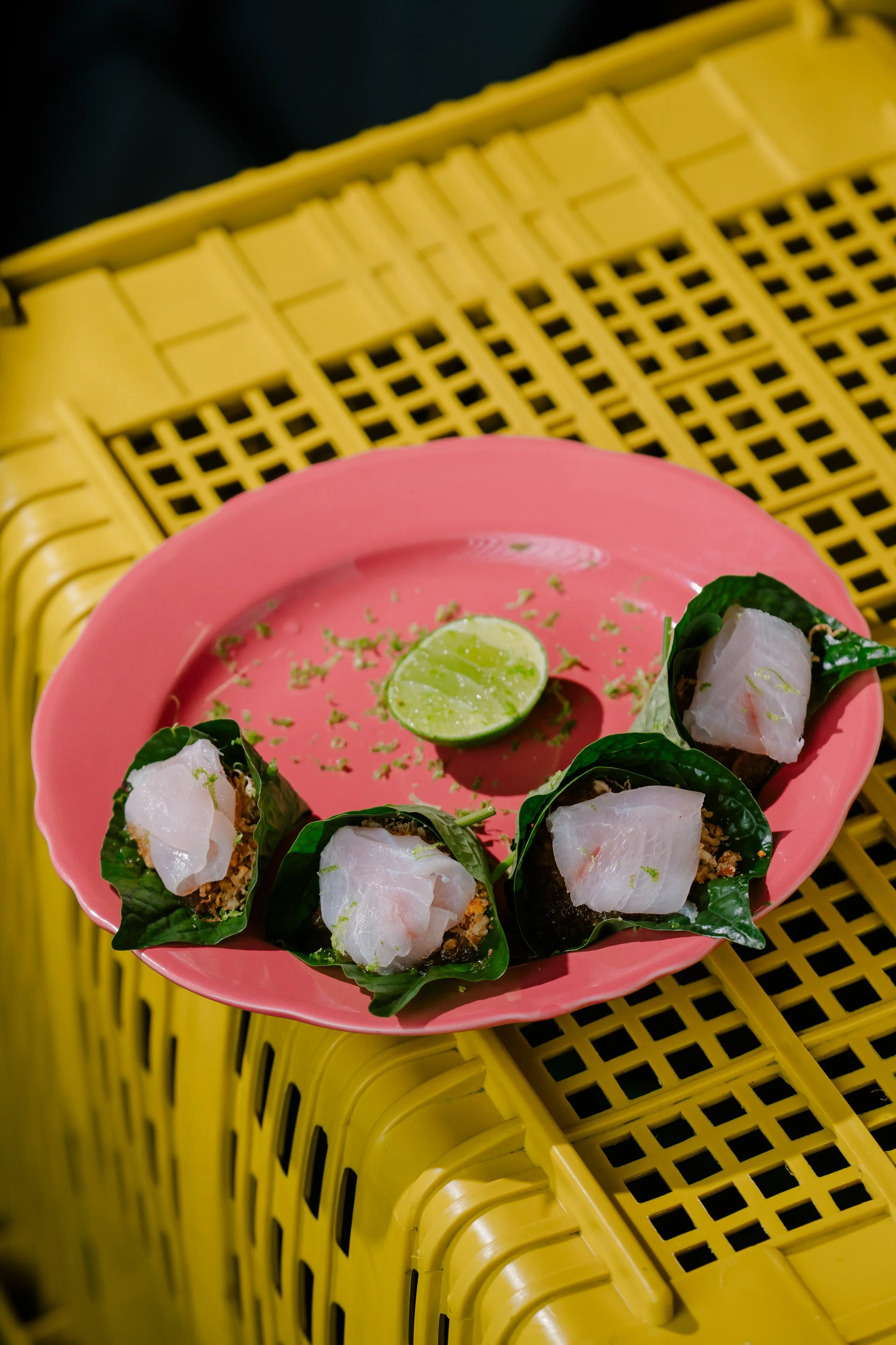 เมี่ยงปลาประจำวัน | Miang Bites of Today’s Catch with Fresh Herbs 🌶️ 250.-