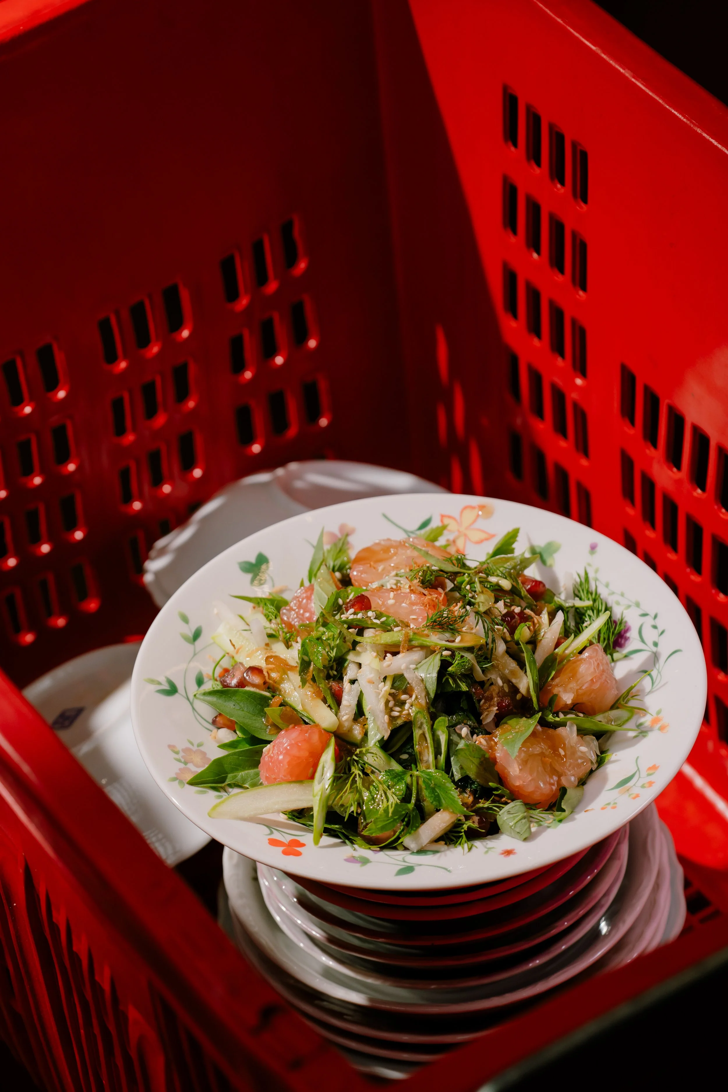 ยำผักพื้นบ้าน | Market-of-the-Day Salad with Local Wild Greens  290.-