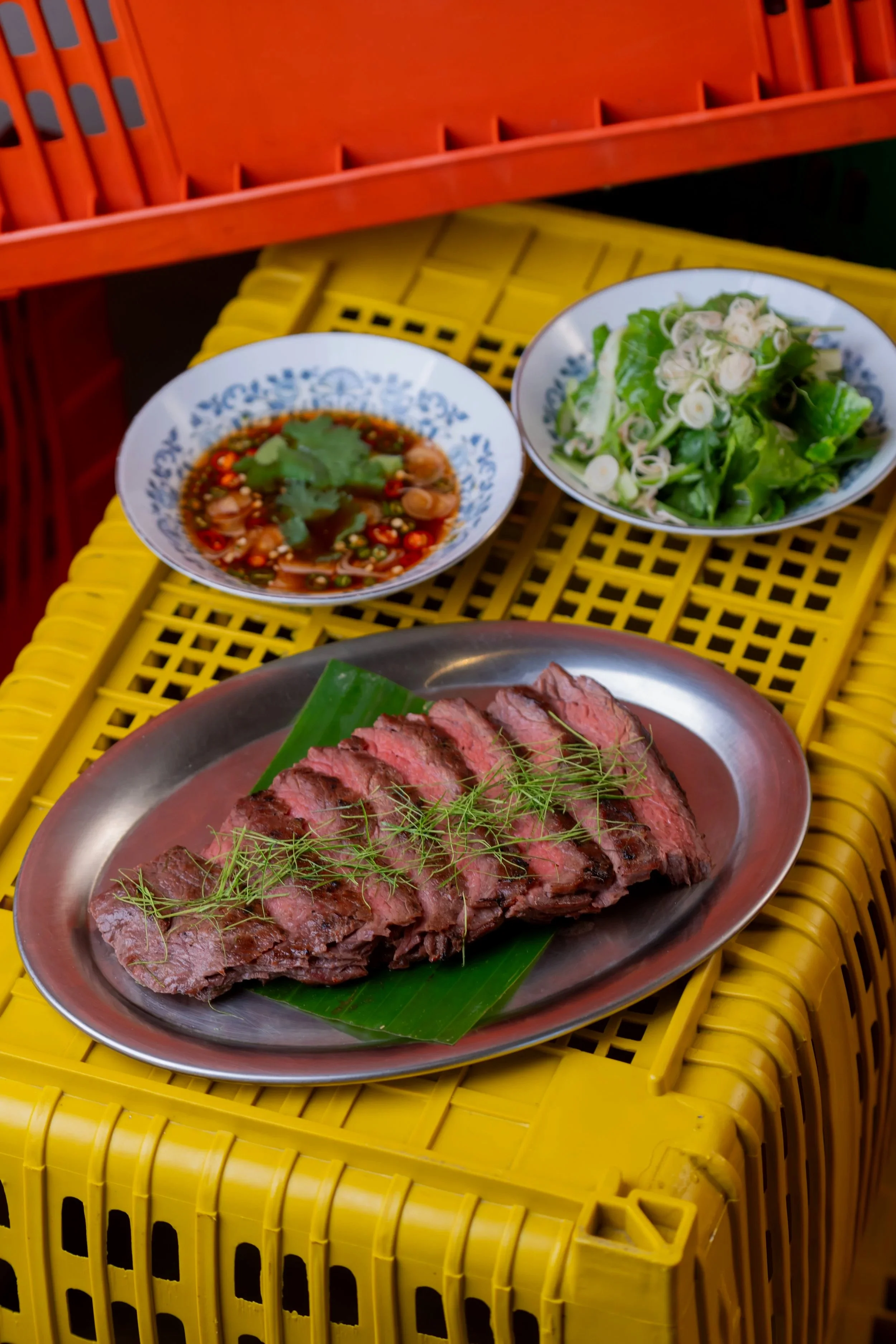 เนื้อไทยวากิวทาจิมะส่วนบาเว็ตต์ย่าง 300g
เสิร์ฟพร้อมน้ำจิ้มมะขามพริกสดแบบใต้ | Grilled Thai Tajima Wagyu Bavette,
Served with Southern Tamarind Chili Sauce 1250.-