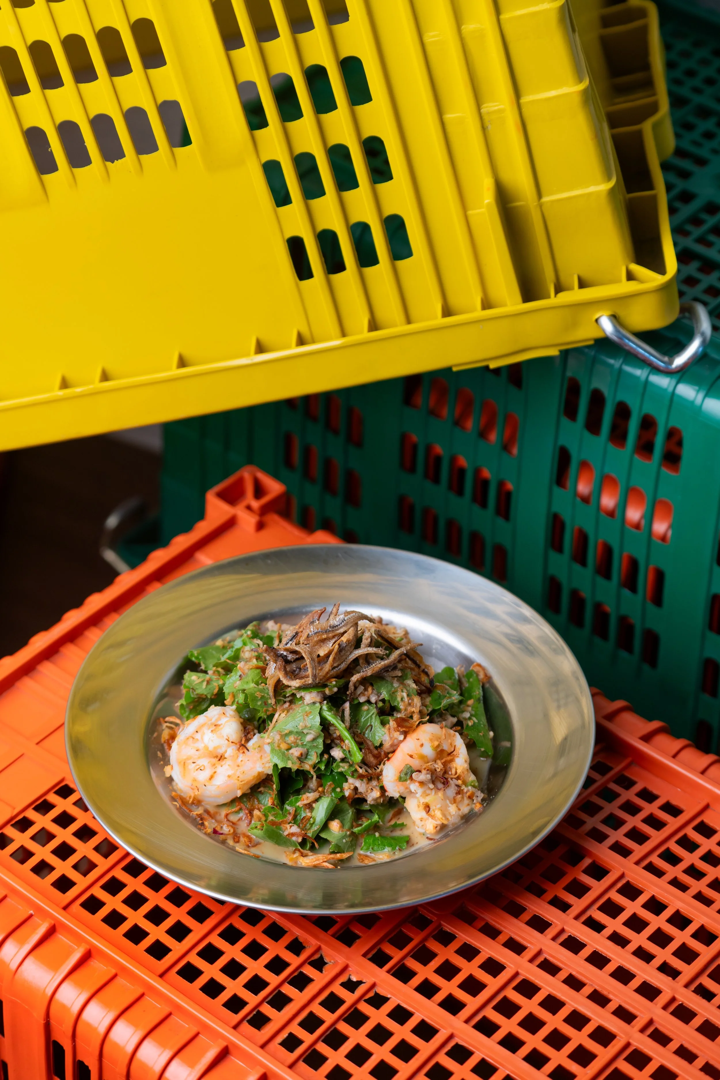ยำใบบัวบกหมูสับกุ้งกะทิสด | Centella Leaf Salad with Coconut Cream, Minced Pork, and Shrimp 🌶️ 🌶️ 380.-