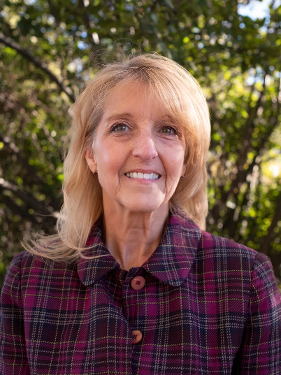 Lisa Hintze 

Voices of Woodbury project leader