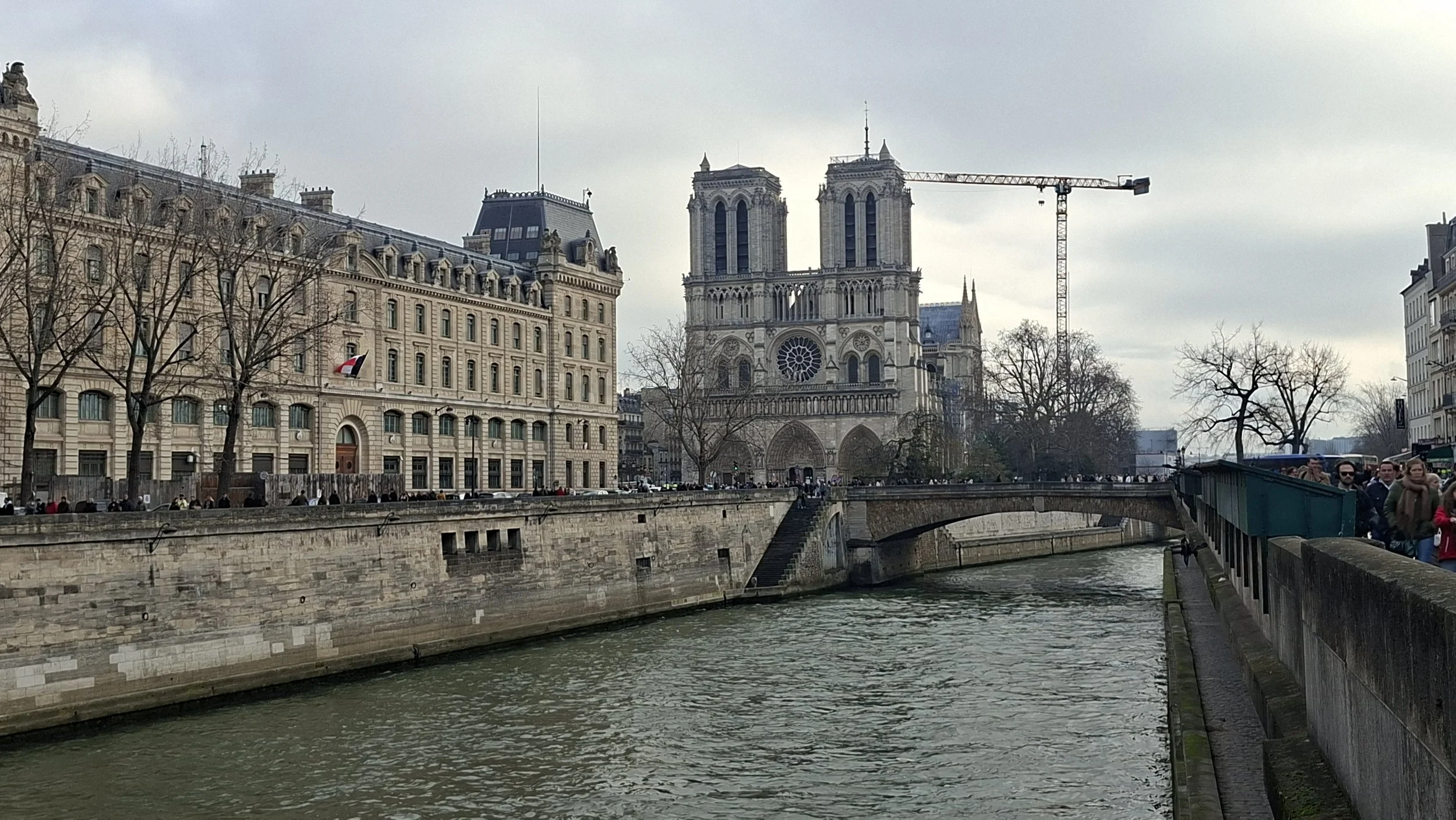 París, Orillas Río Senna, Notre Dame