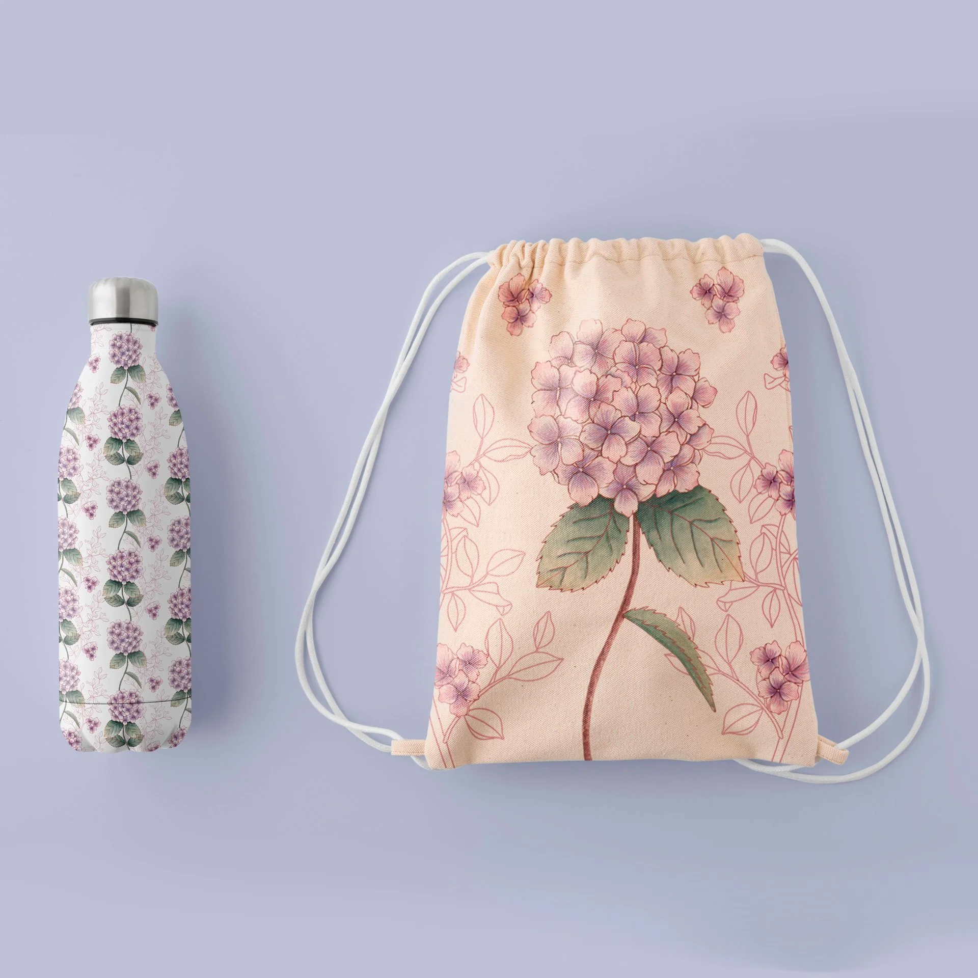Bolsa y botella con estampado de Hortensias