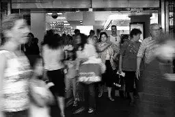 En un ataque de agorafobia la persona puede sentir mareos, taquicardias y dificultad de respiración