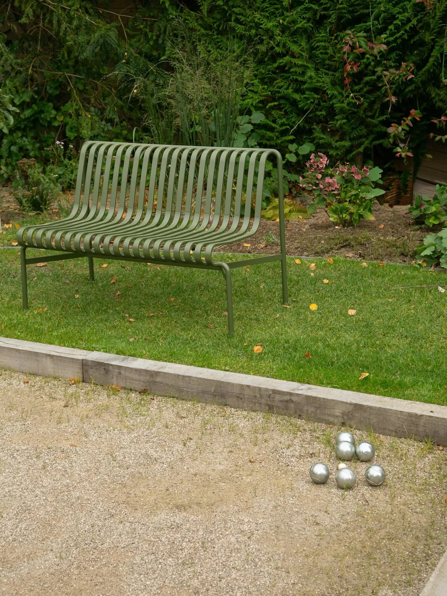 Notre mood quand la saison des parties de p&eacute;tanques dans le jardin de notre maison SET ET MATCH est pr&ecirc;te &agrave; &ecirc;tre lanc&eacute;e 🤗🪩✨

Un projet de s&eacute;jour ? On reste &agrave; l&rsquo;&eacute;coute de toutes vos demande