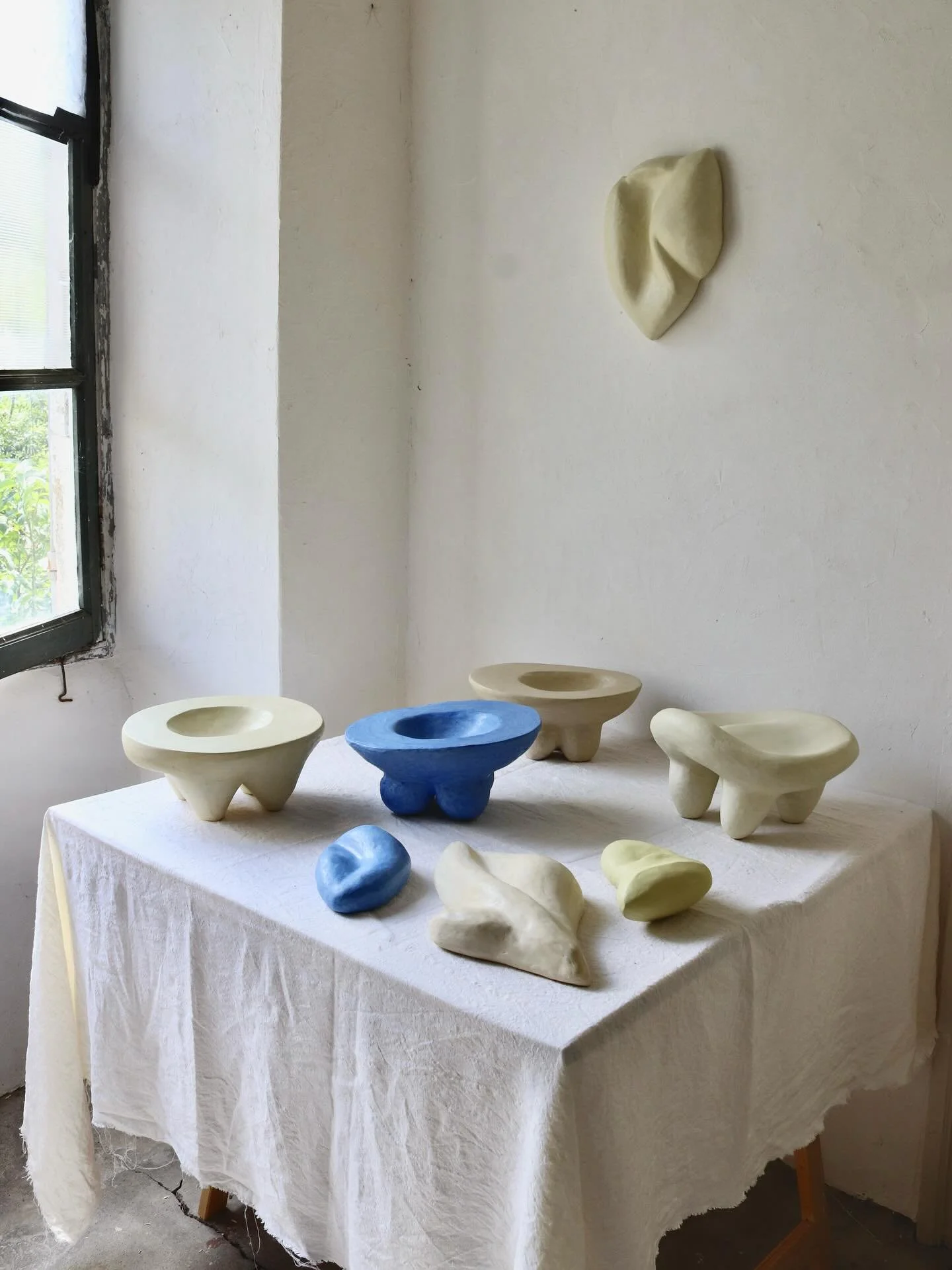 &ldquo;My practice is closely connected to my surroundings, often reflecting the rhythm of the environment and the moment of creation.&rdquo; - Yasmin Bawa 

Full interview available at craftersoftoday.com

Photo belong to Yasmine