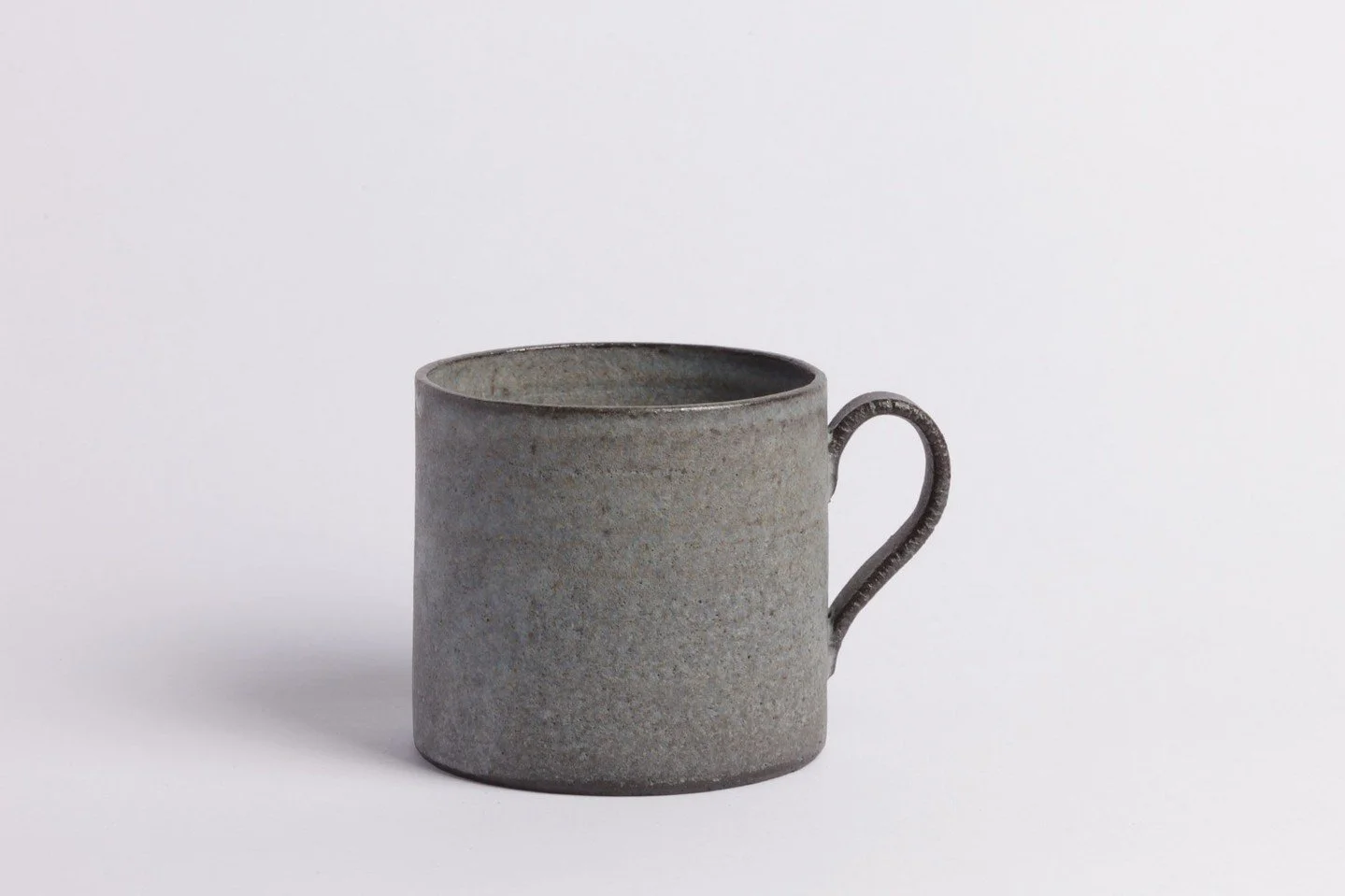 Petrol Blue Small Mug

Hand-thrown in black stoneware clay, glazed and twice-fired. Its minimalist form carries traditional sensibilities with fine detailing and a lightness of weight. 

Available now at craftersoftoday.com.

#CraftersOfToday #SaeamK