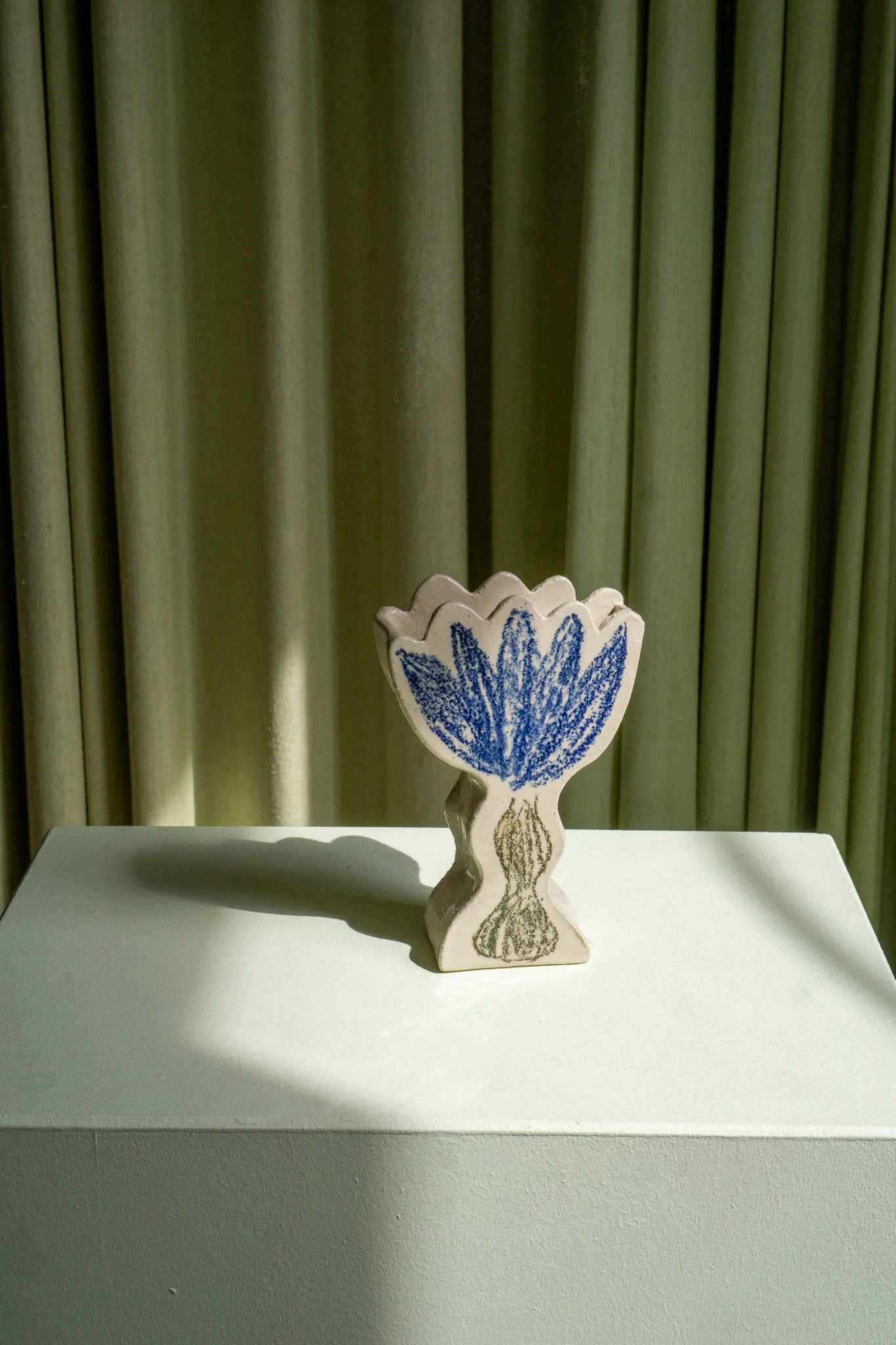 Wallflower vase blue.jpg