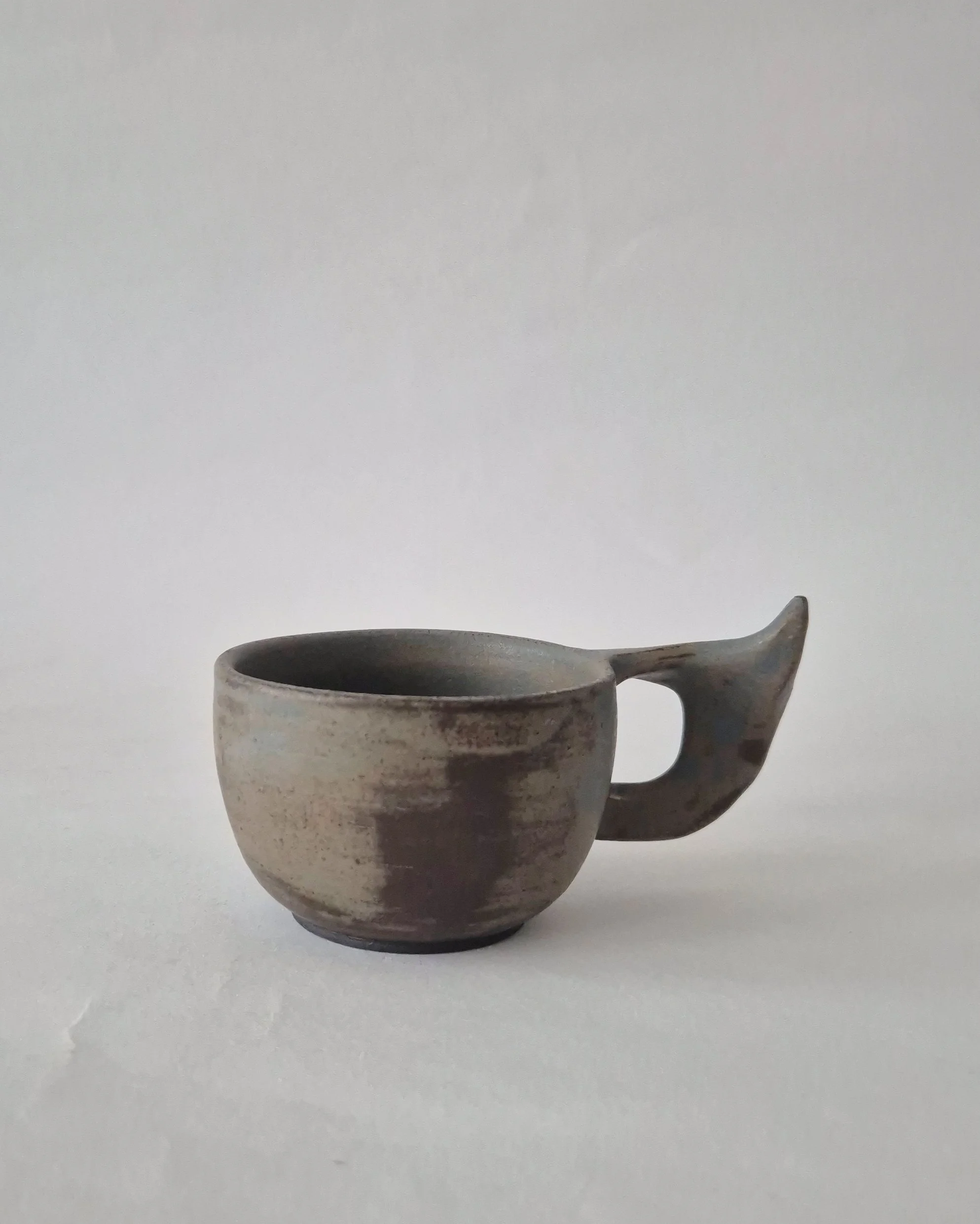 07.C FLAME mug Whale 02.jpg