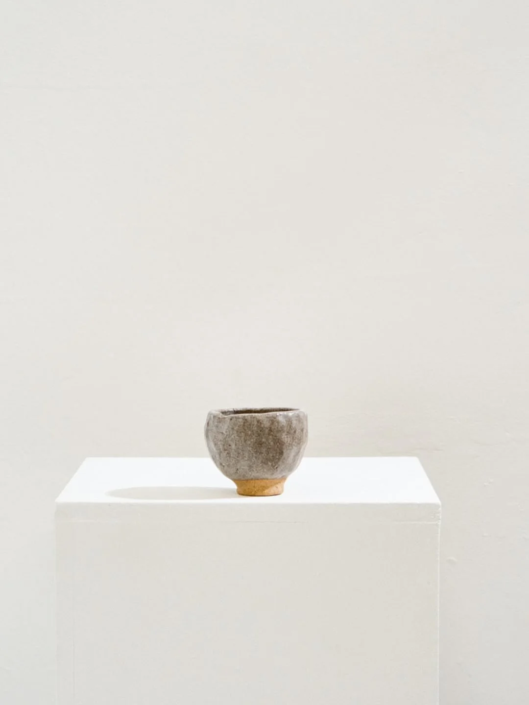 Japanese cup 

Handbuilt using the coiling and pinching techniques, the Japanese cup medium is made by Lou Thomas in her Marseille studio. Crafted in beige stoneware and finished with a matte white glaze, it balances a clean aesthetic with the unique