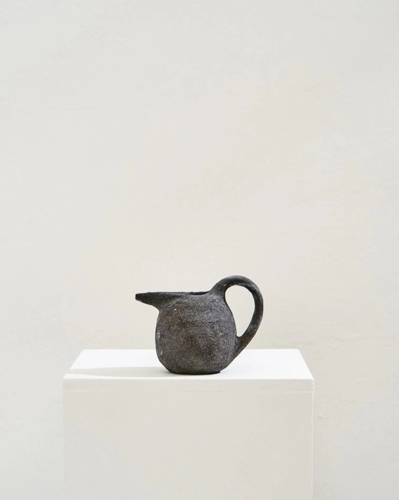 Petit Oiseau by Lou Thomas. Each handcrafted object we select in small editions carries its provenance and the crafter&rsquo;s voice.

Now available made to order at craftersoftoday.com

 #FunctionalCeramics