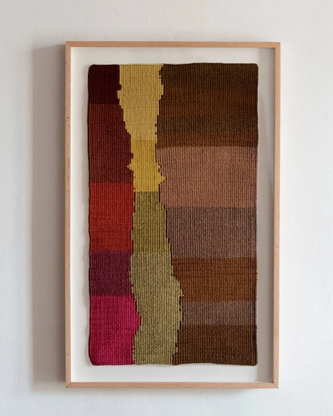 Paisaje 🤎

Handwoven in Barcelona by Isabel R&iacute;os using hand dyed 100 percent merino wool. Inspired by the landscapes of La Paz, its composition reflects mountainous forms shaped by memory and place.

Available at craftersoftoday.com

#handwov