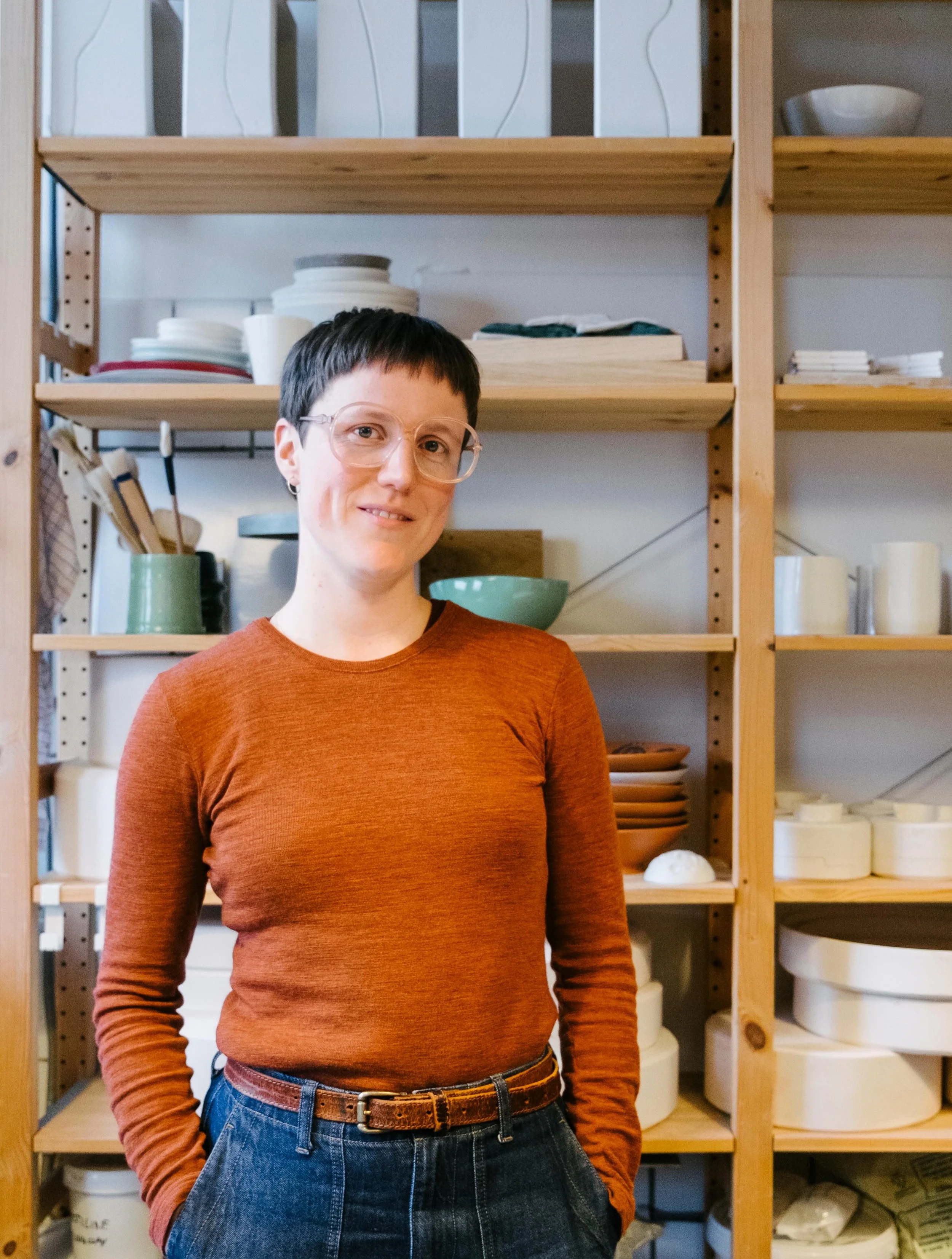 Meet Maud Timmermans, an artist and ceramicist based in Rotterdam and the founder of TIMM Ceramics.
Working across ceramics, woodworking, and object design, her practice explores the relationship between people and everyday objects, drawing attention