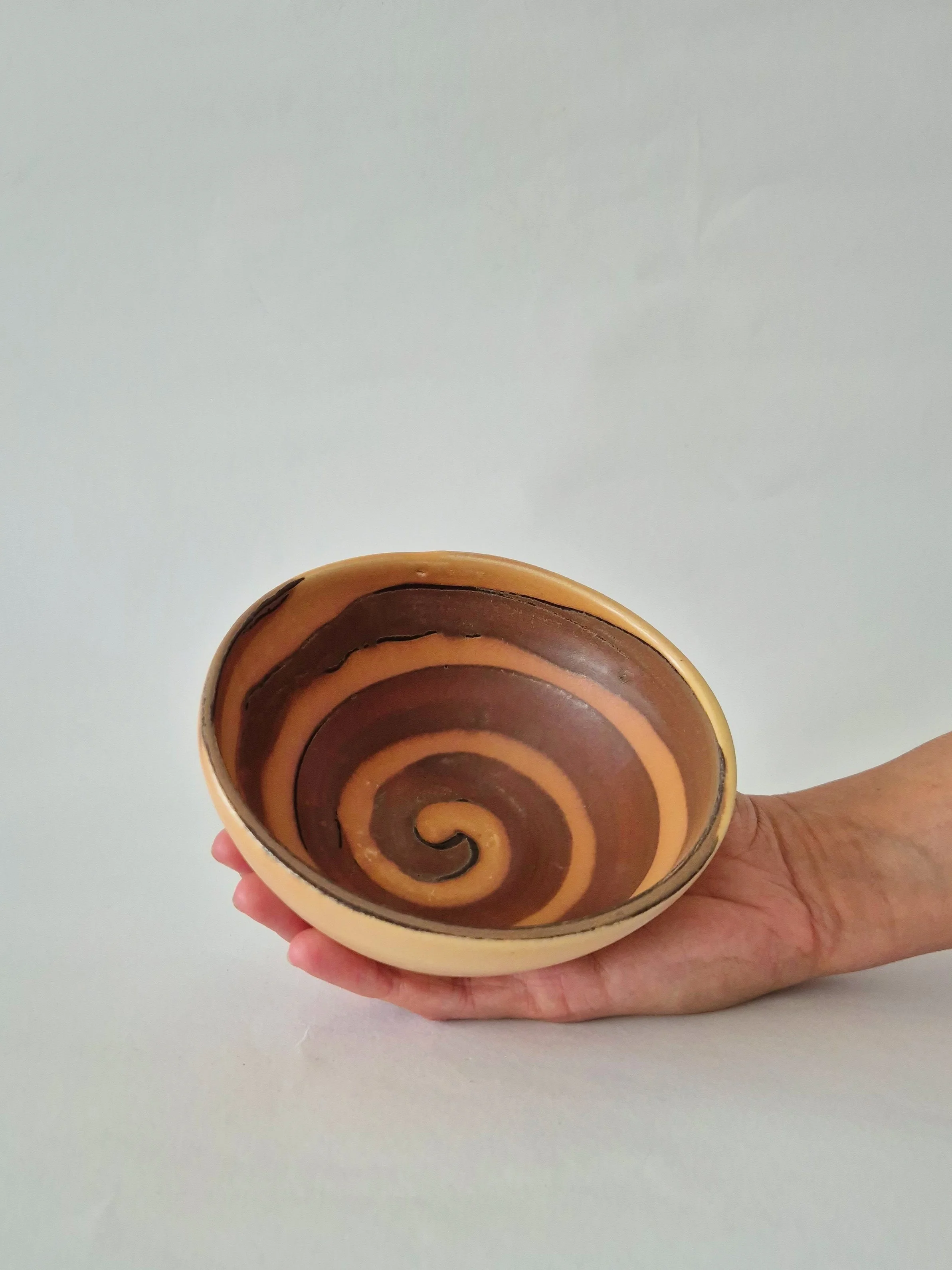 03 SPIRAL bowl 01.jpg