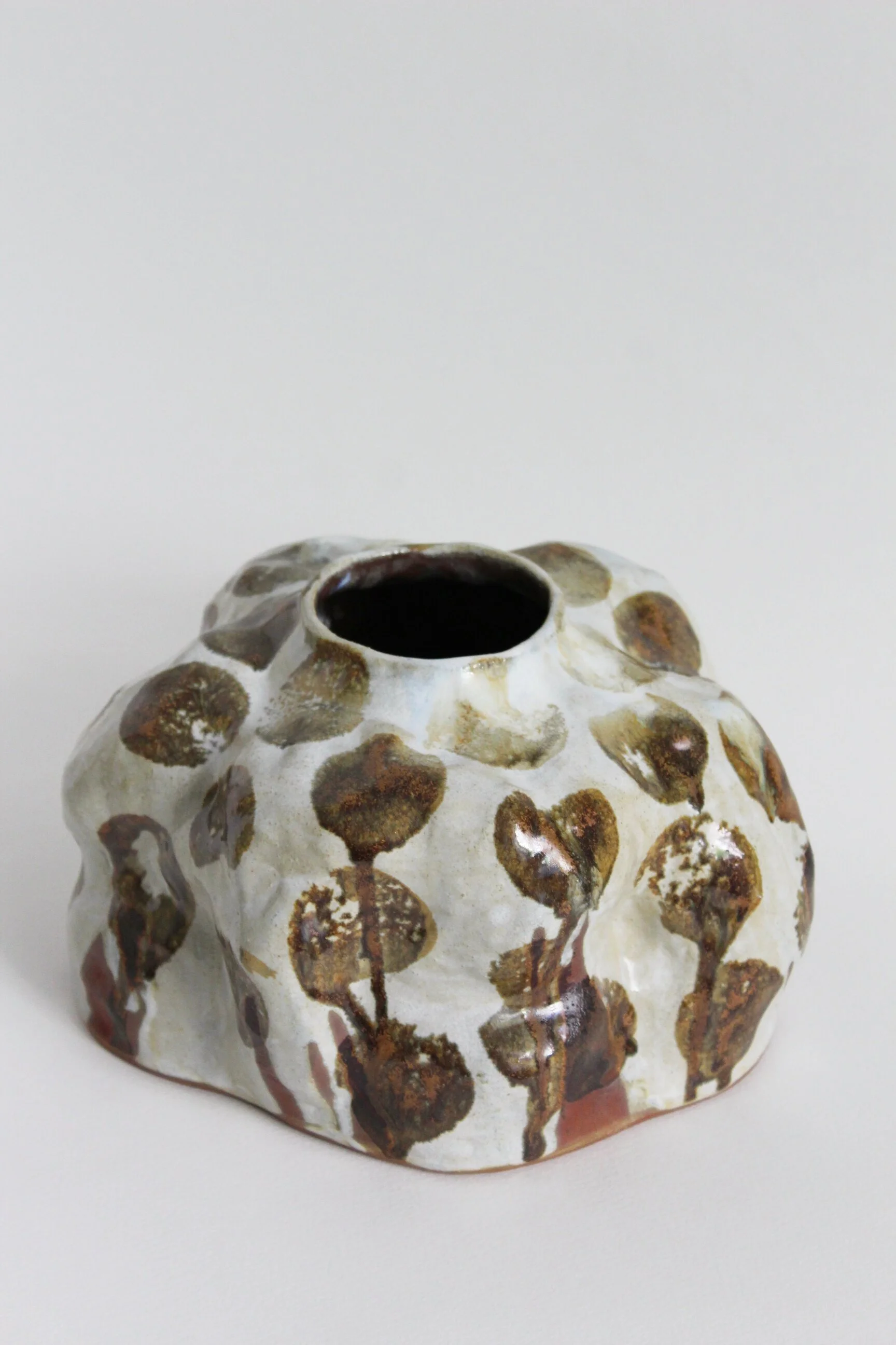 OleksandraSamokhina_TheOneWithTheDotsVase_06.jpg