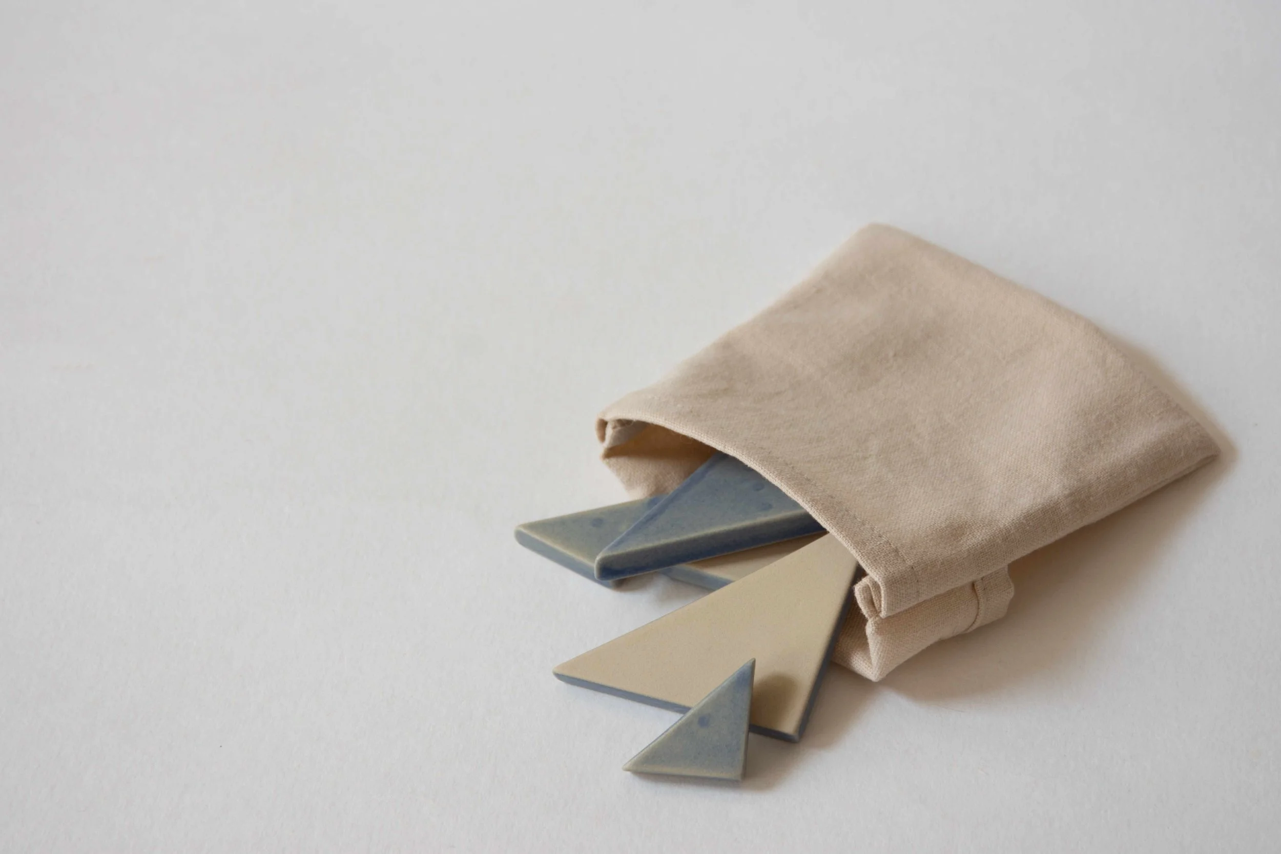 Tangram_Lightblue_3.jpg