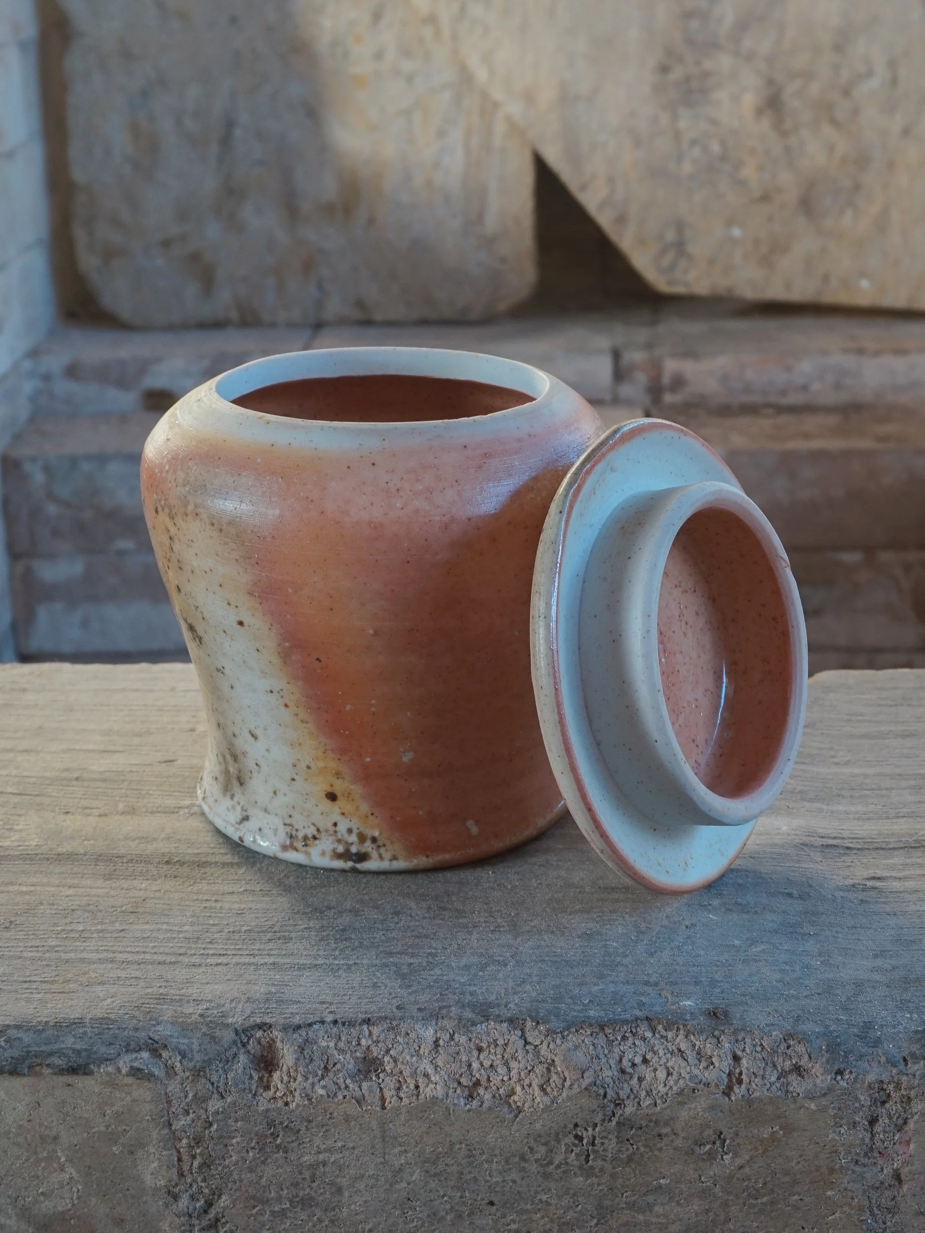 Salmon Pink Lidded Jar 7 Elin Hughes.jpg