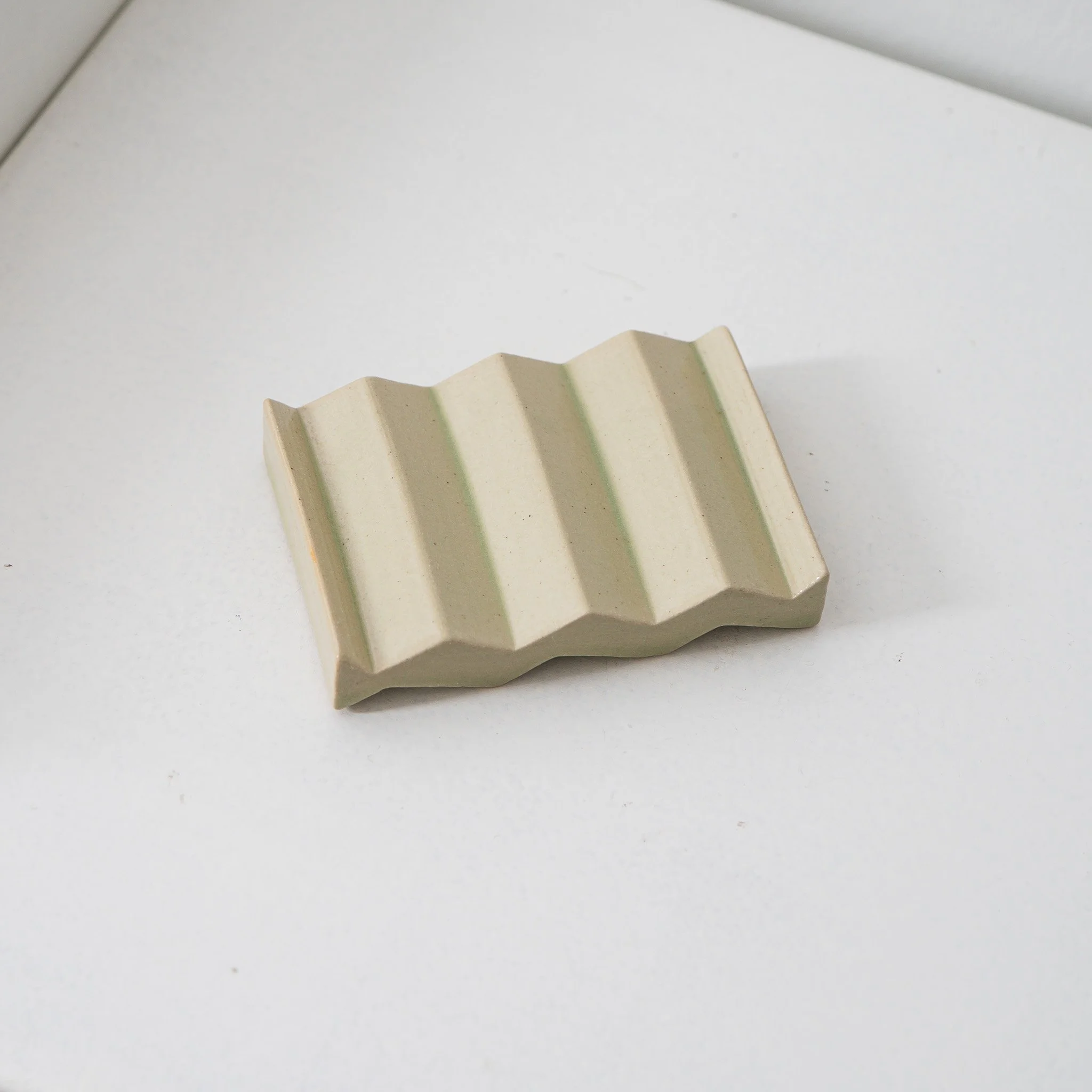Rocky M. Soap Dish · Wintergreen