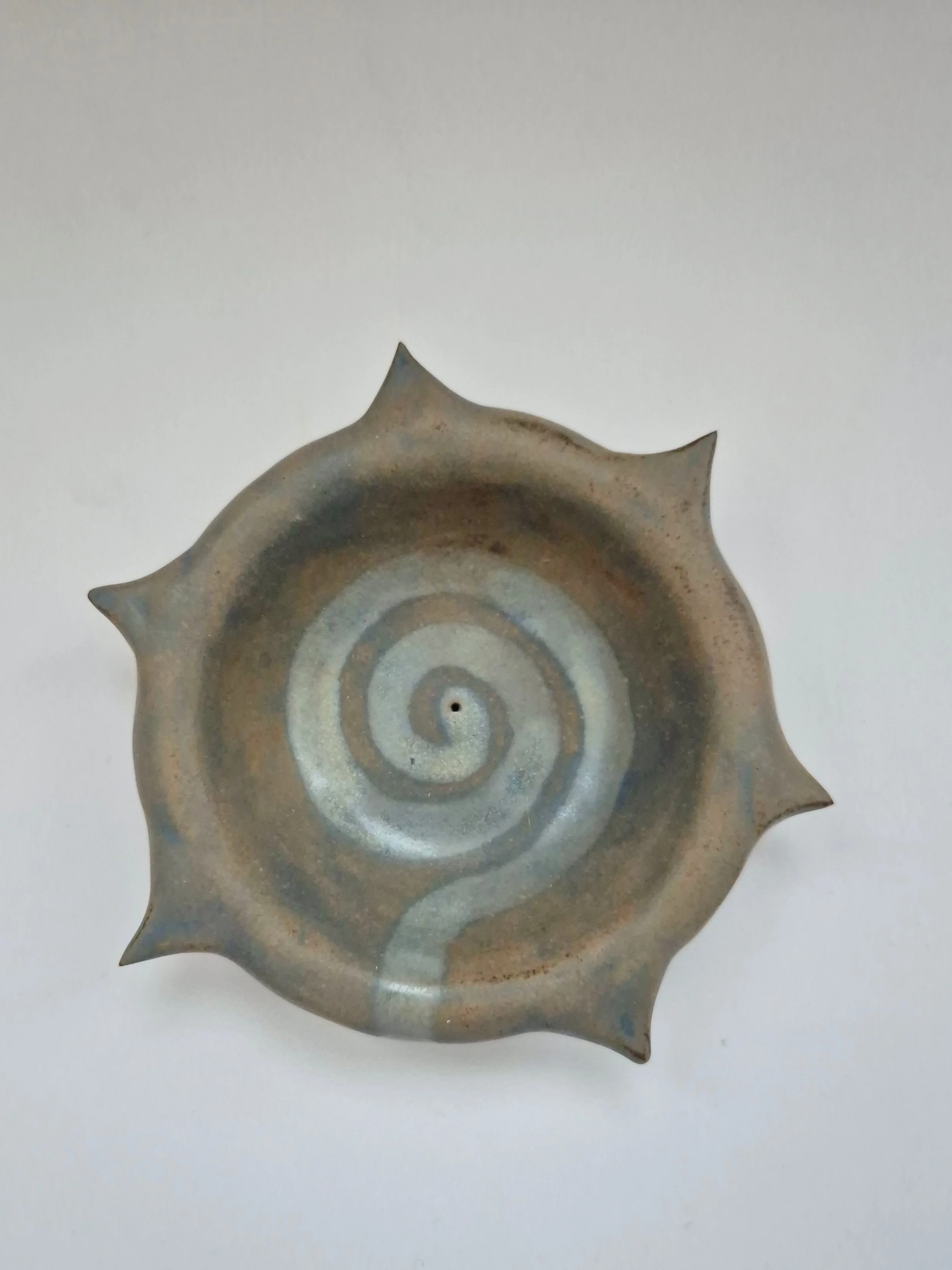 Bramble incense holder