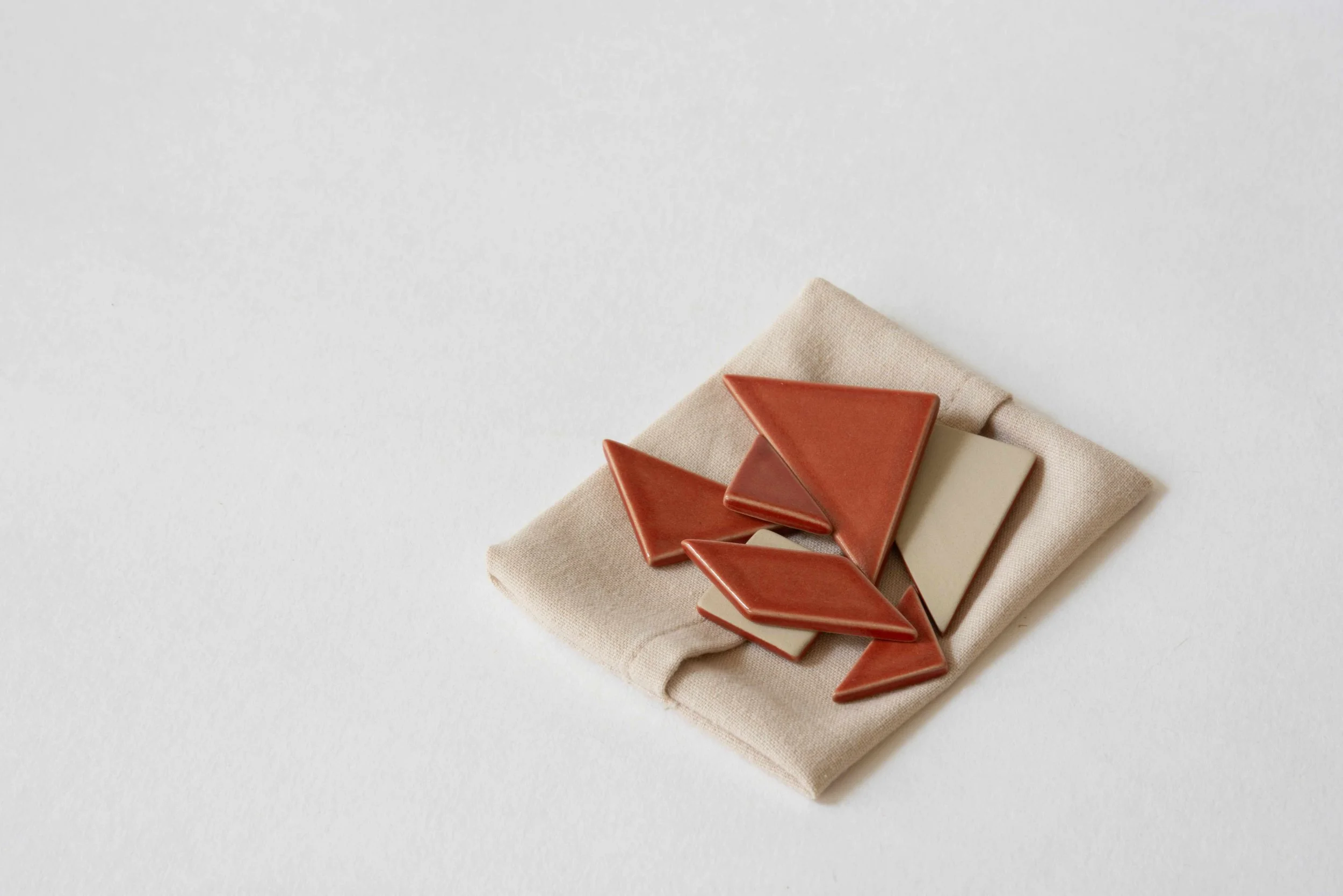 Tangram_Red_2.jpg