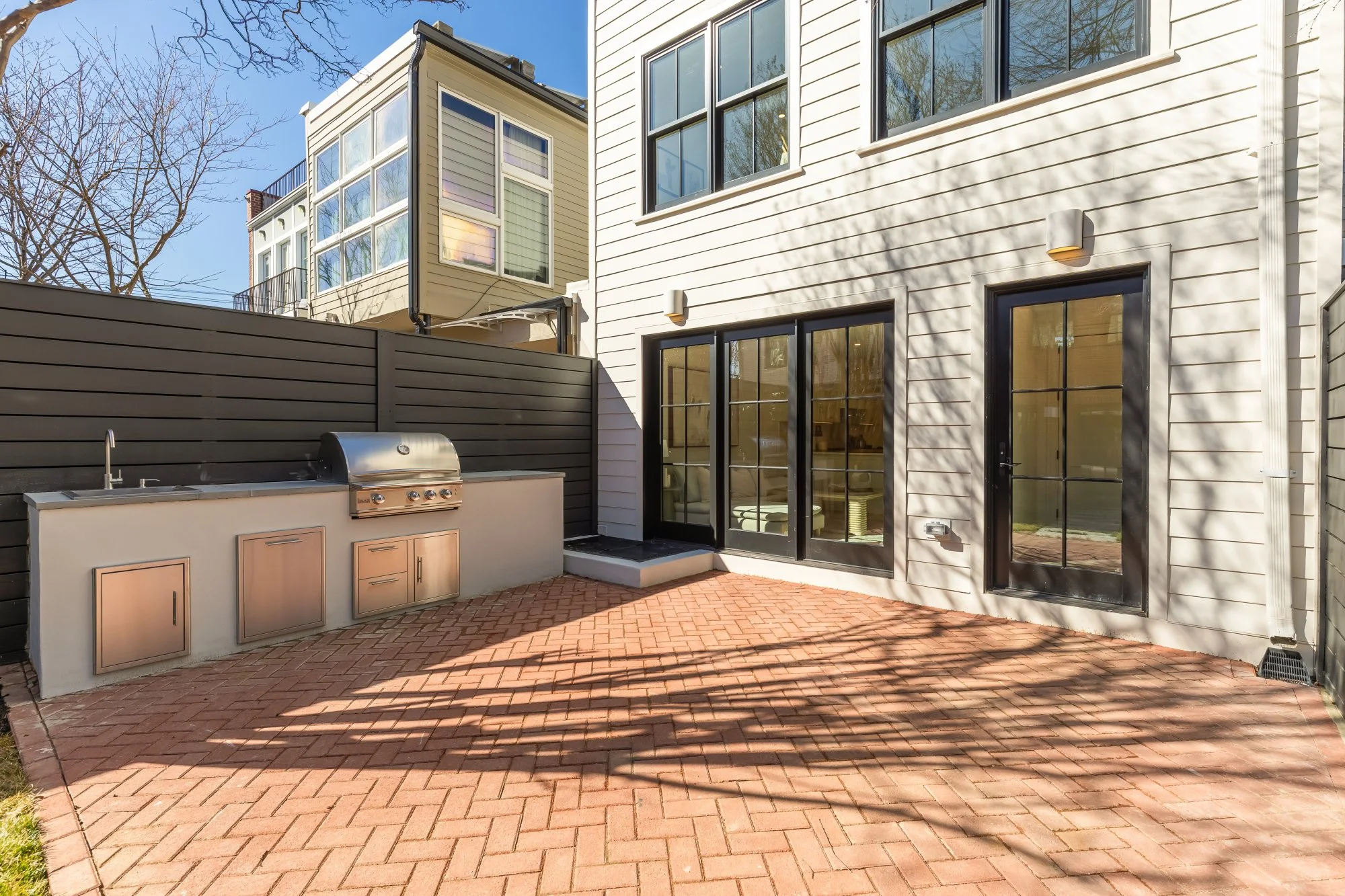 639 A St SE-0029.jpg