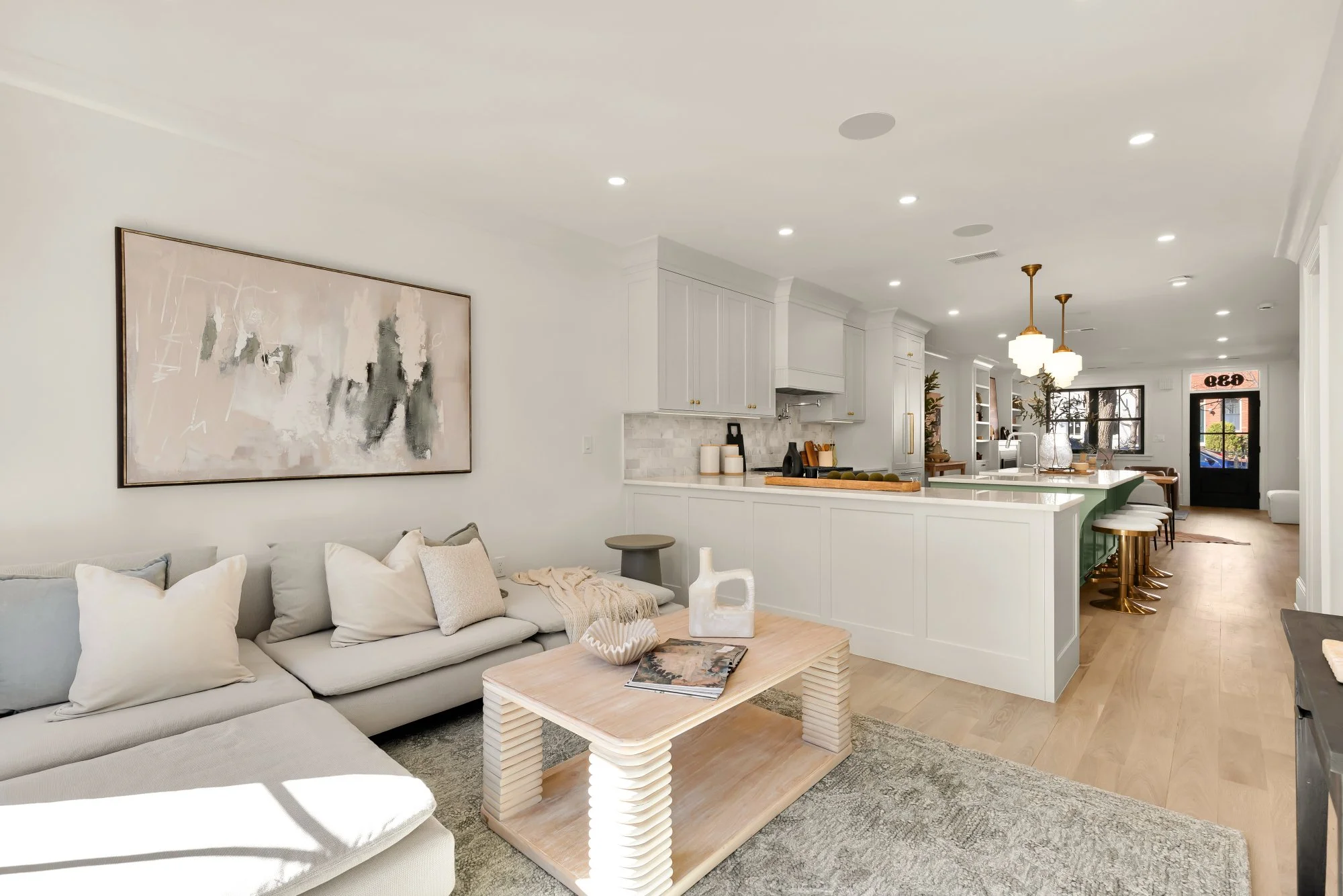 639 A St SE-0026.jpg