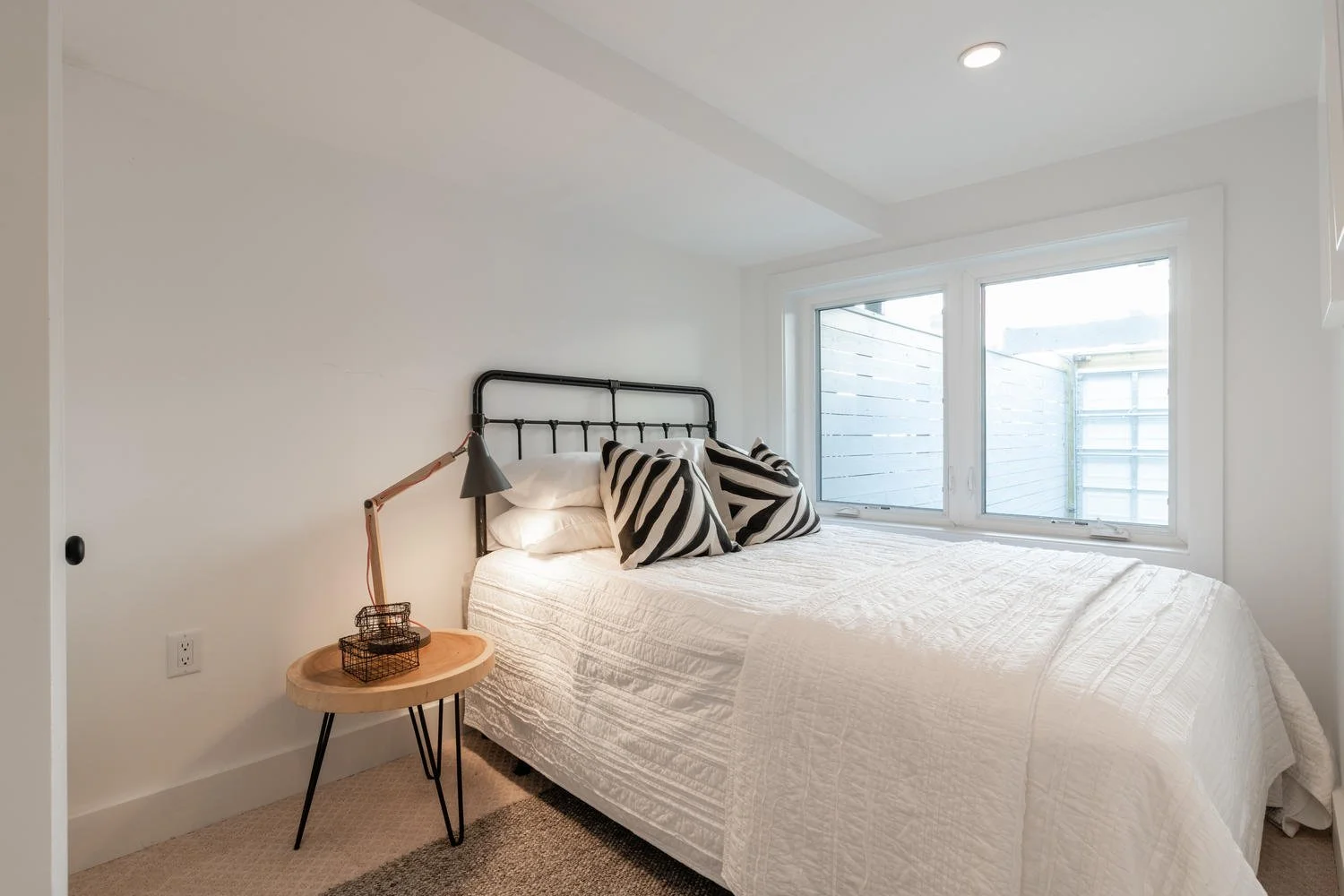 1157 Abbey Pl NE Washington DC-large-022-8-DSC 0884-1500x1000-72dpi.jpg