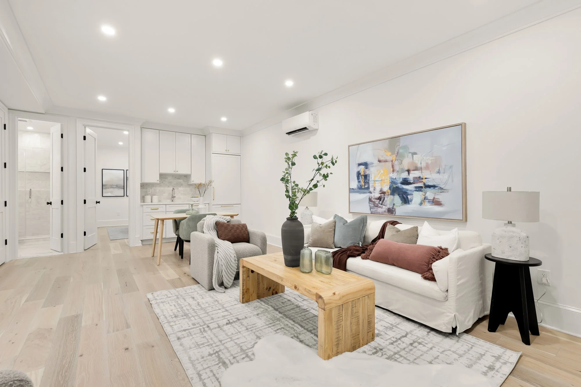 639 A St SE-0049.jpg