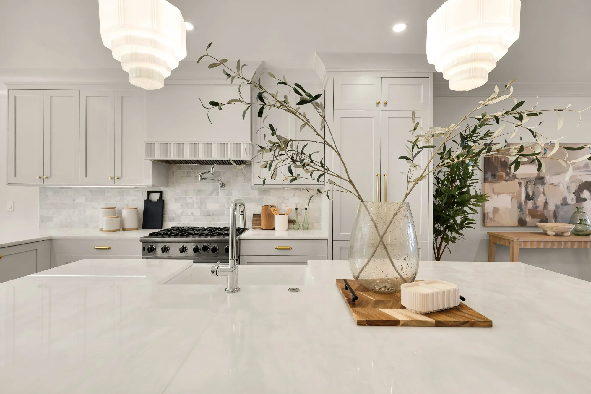 639 A St SE-0016.jpg