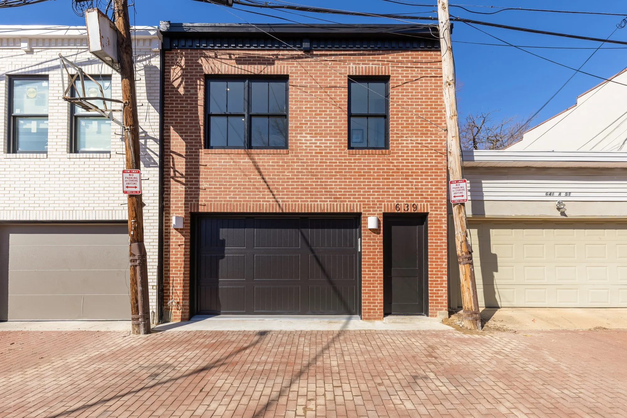 639 A St SE-0081.jpg