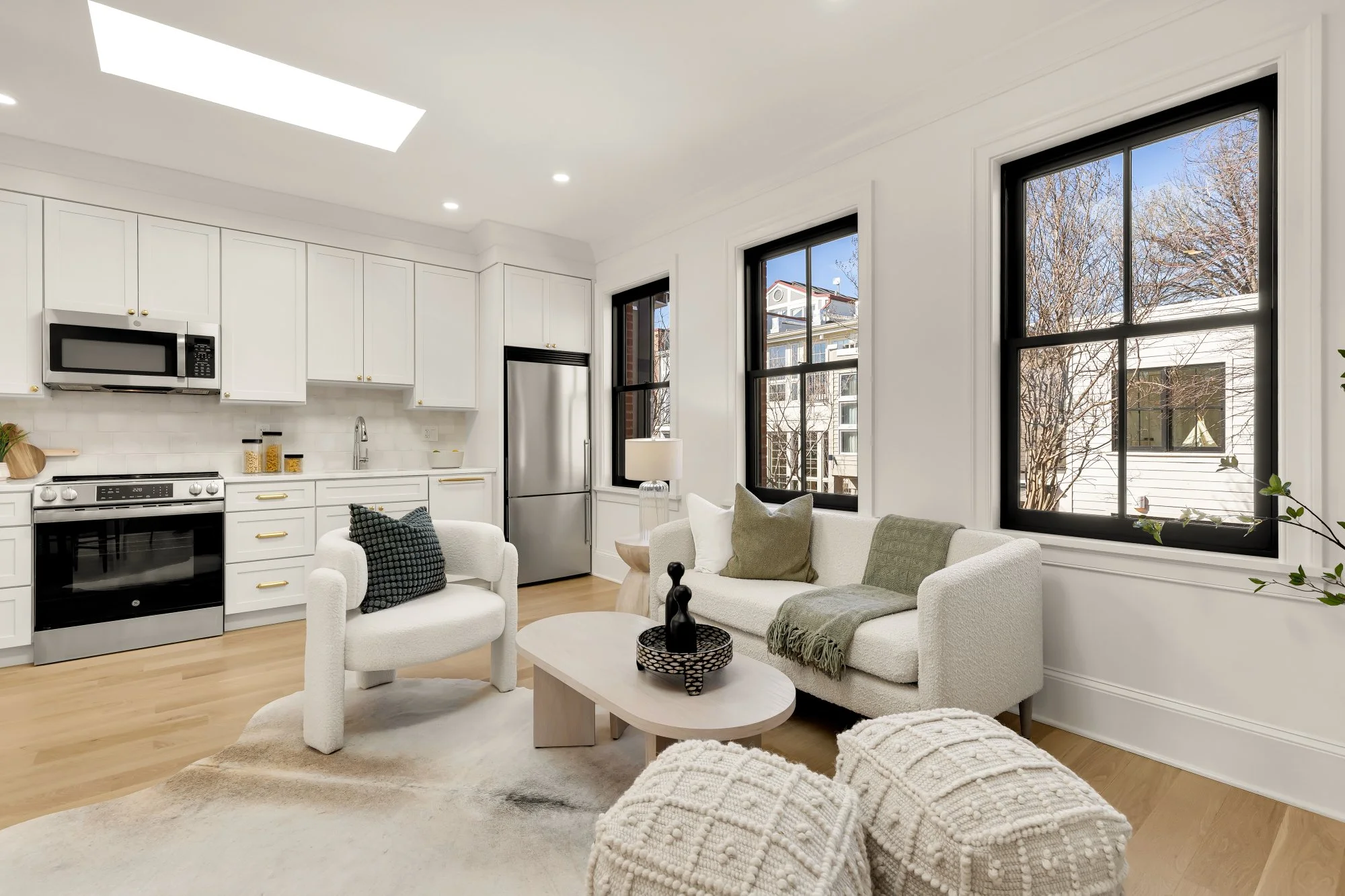 639 A St SE-0066.jpg