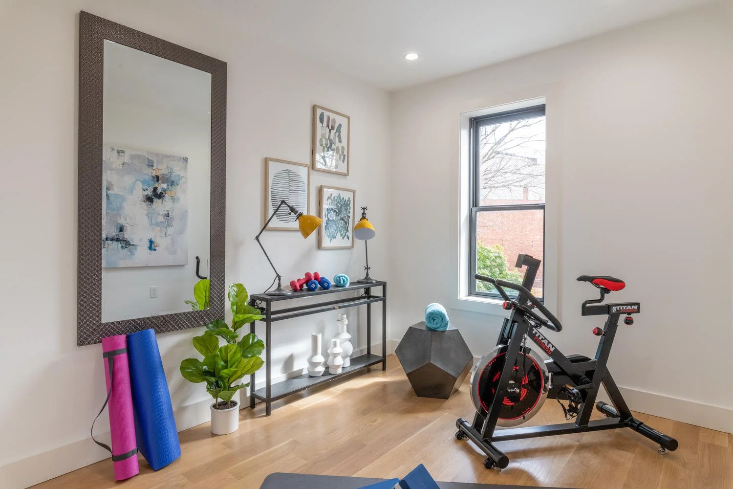 515 F St NE Washington DC-large-017-014-DSC 9834-1500x1000-72dpi.jpg