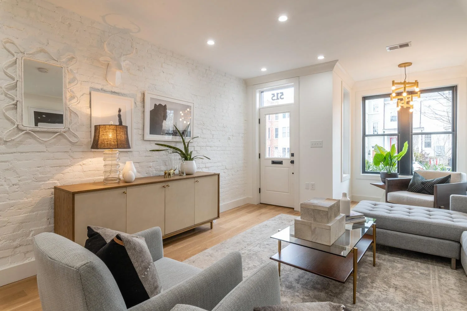 515 F St NE Washington DC-large-006-018-DSC 9876-1500x1000-72dpi.jpg