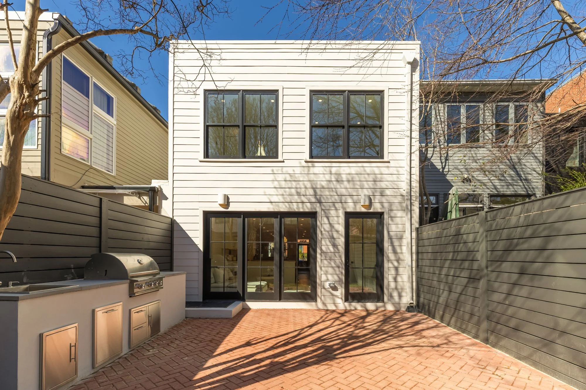 639 A St SE-0030.jpg