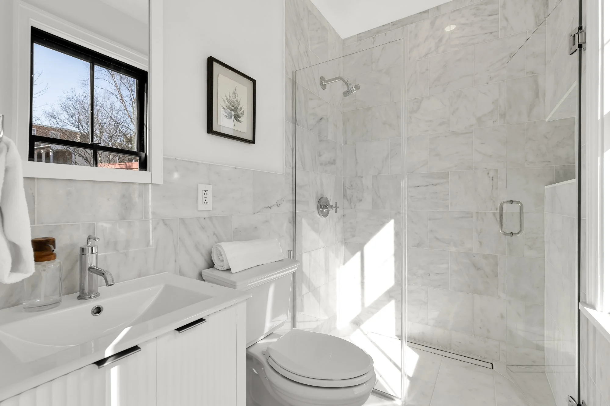 639 A St SE-0078.jpg