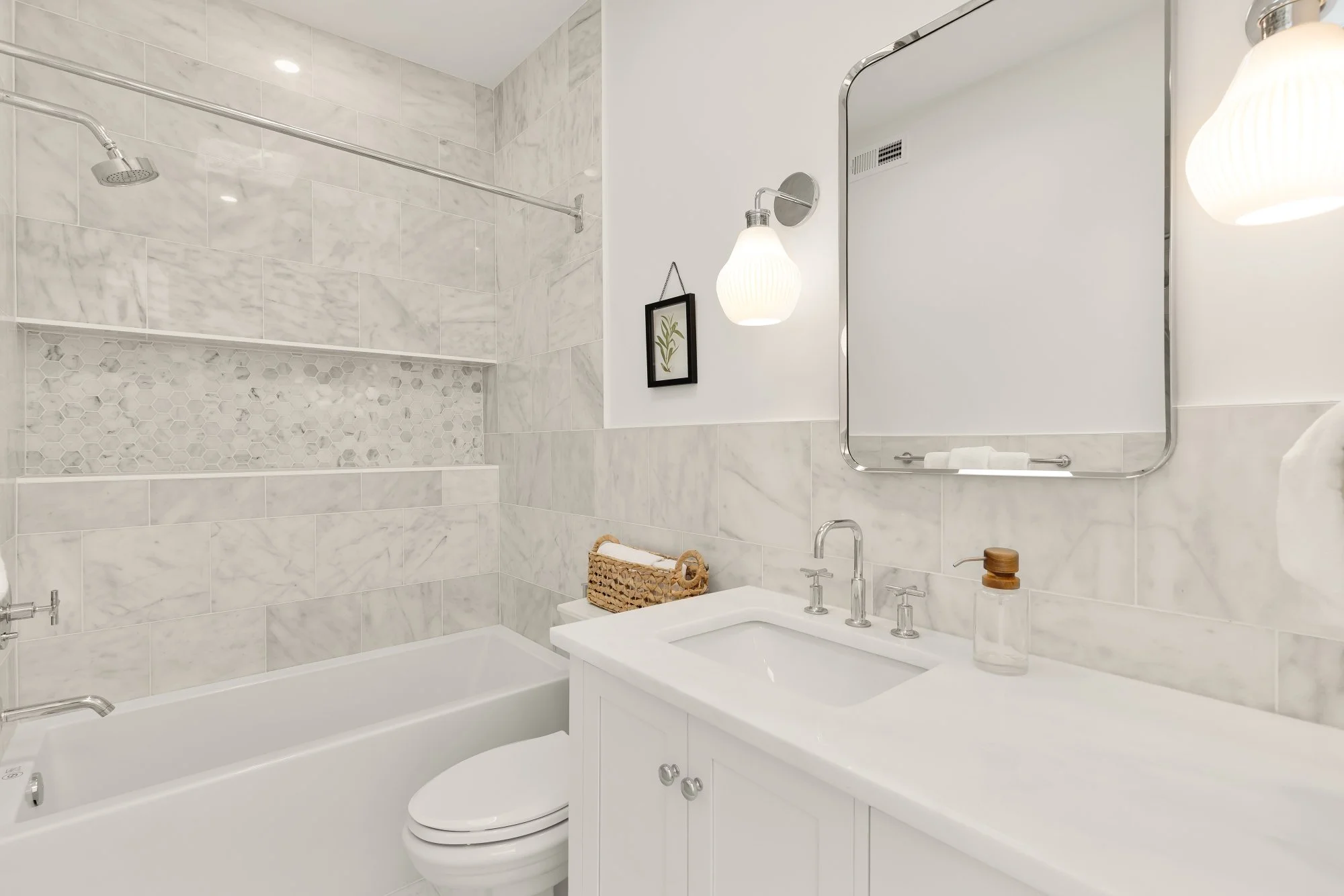 639 A St SE-0043.jpg