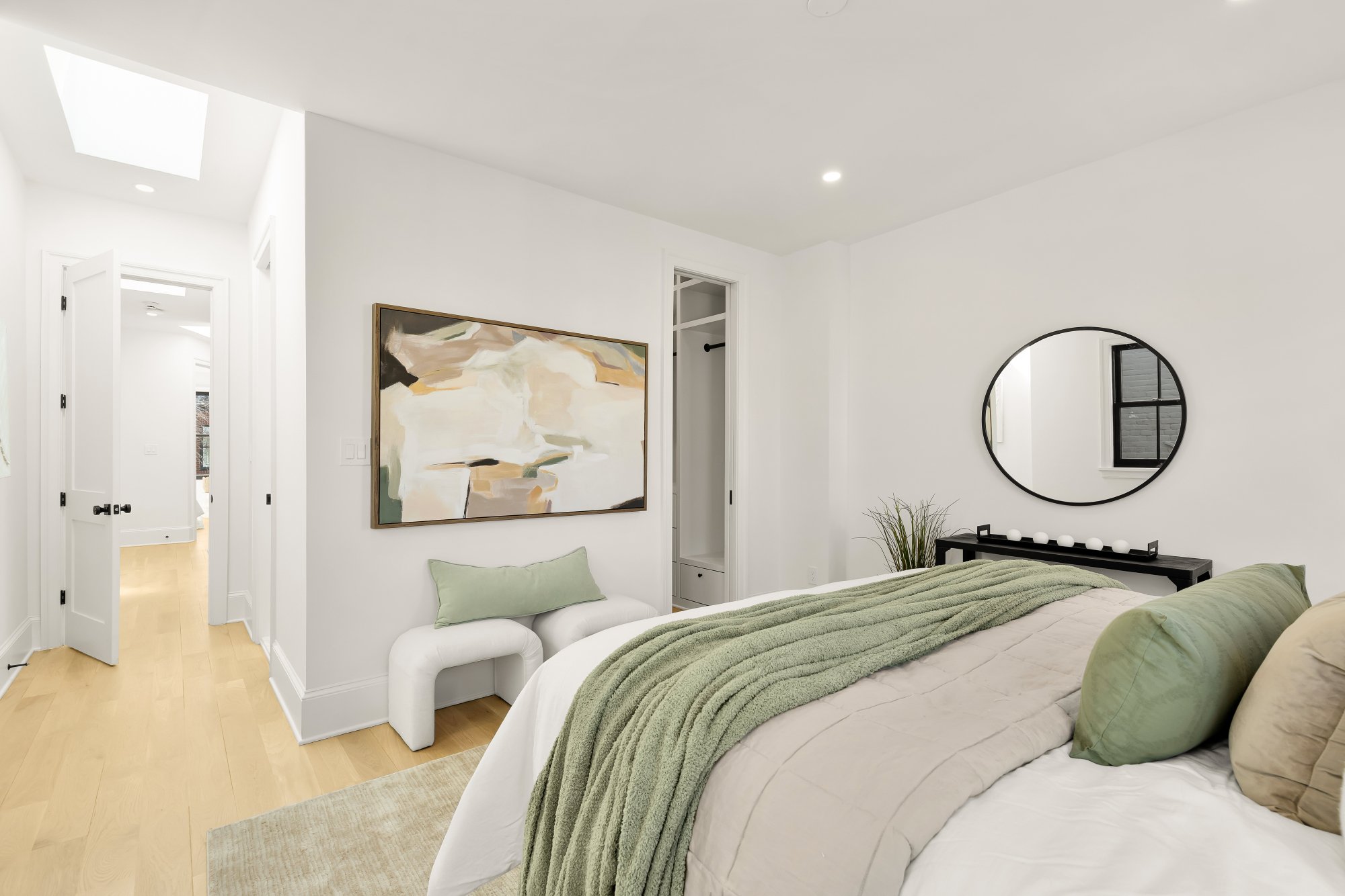 639 A St SE-0034.jpg