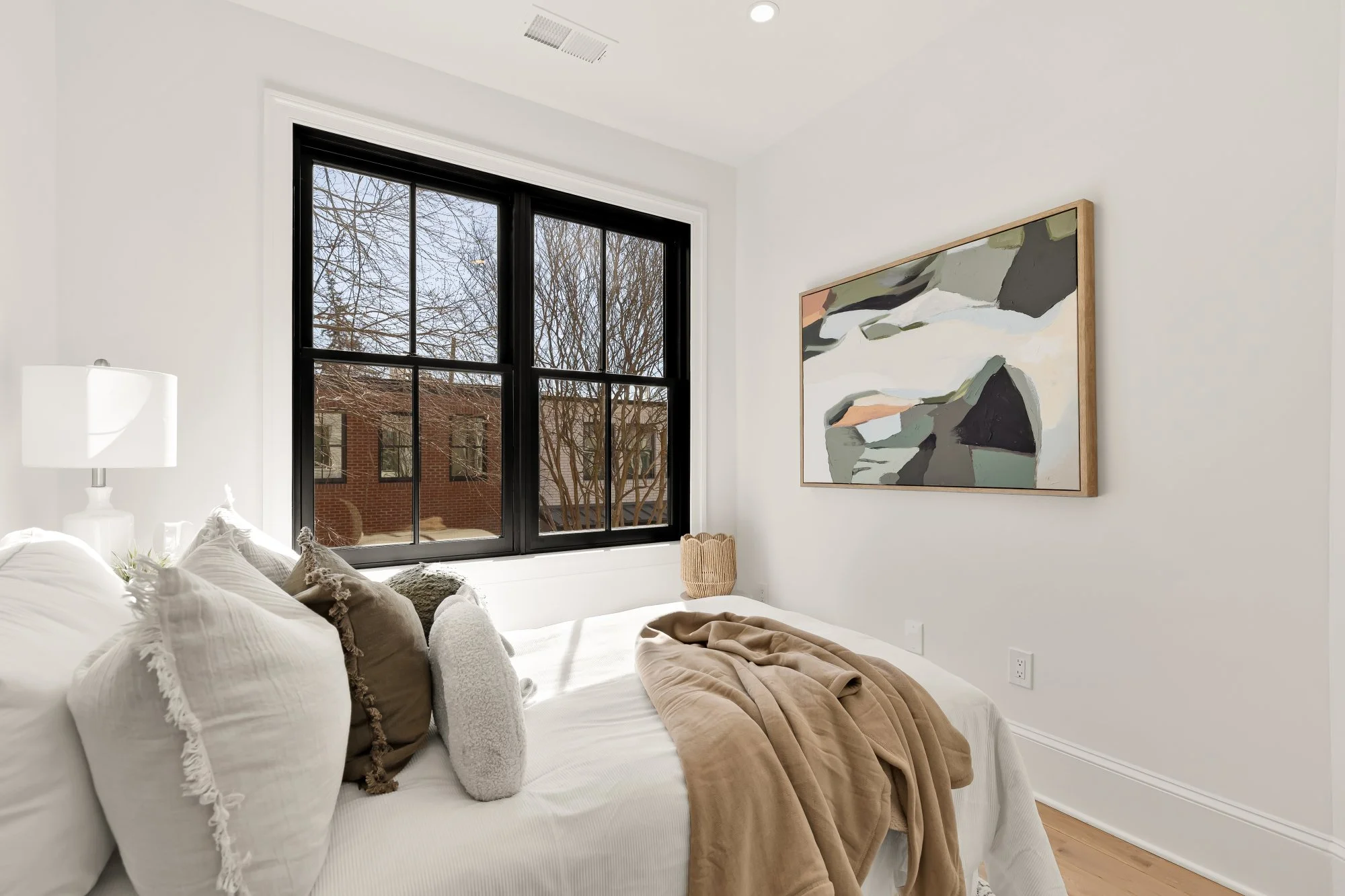 639 A St SE-0047.jpg