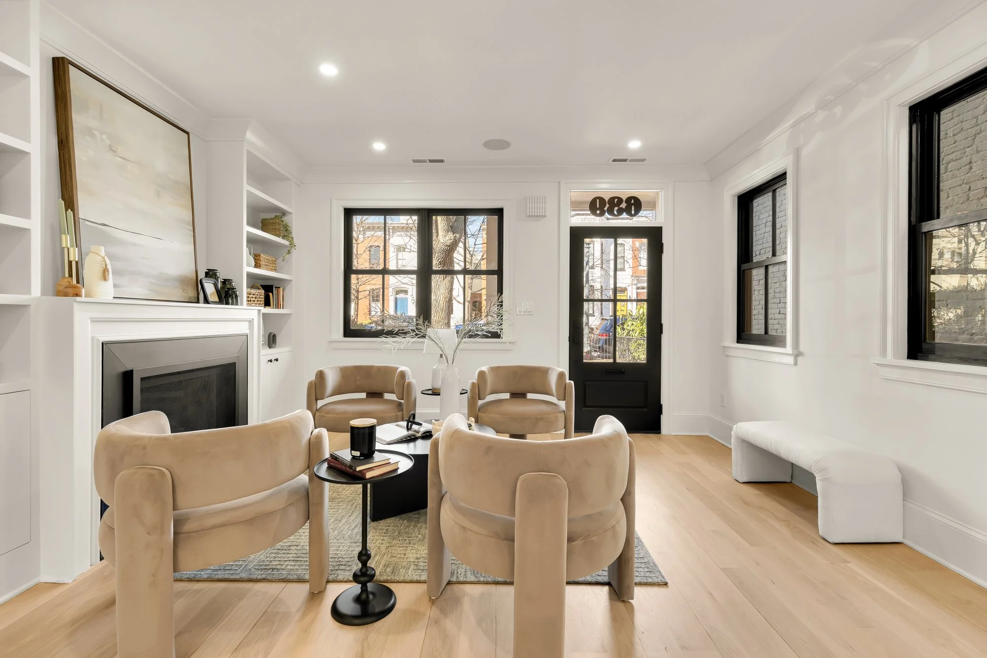 639 A St SE-0007.jpg