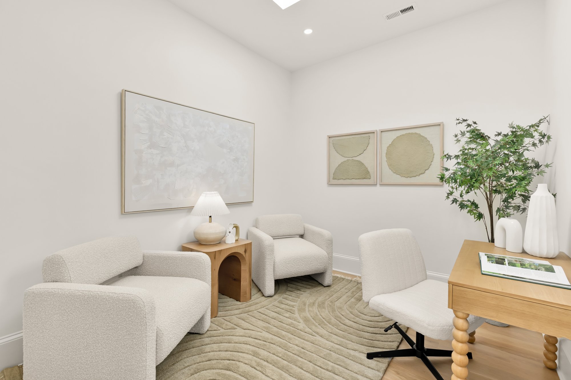 639 A St SE-0040.jpg