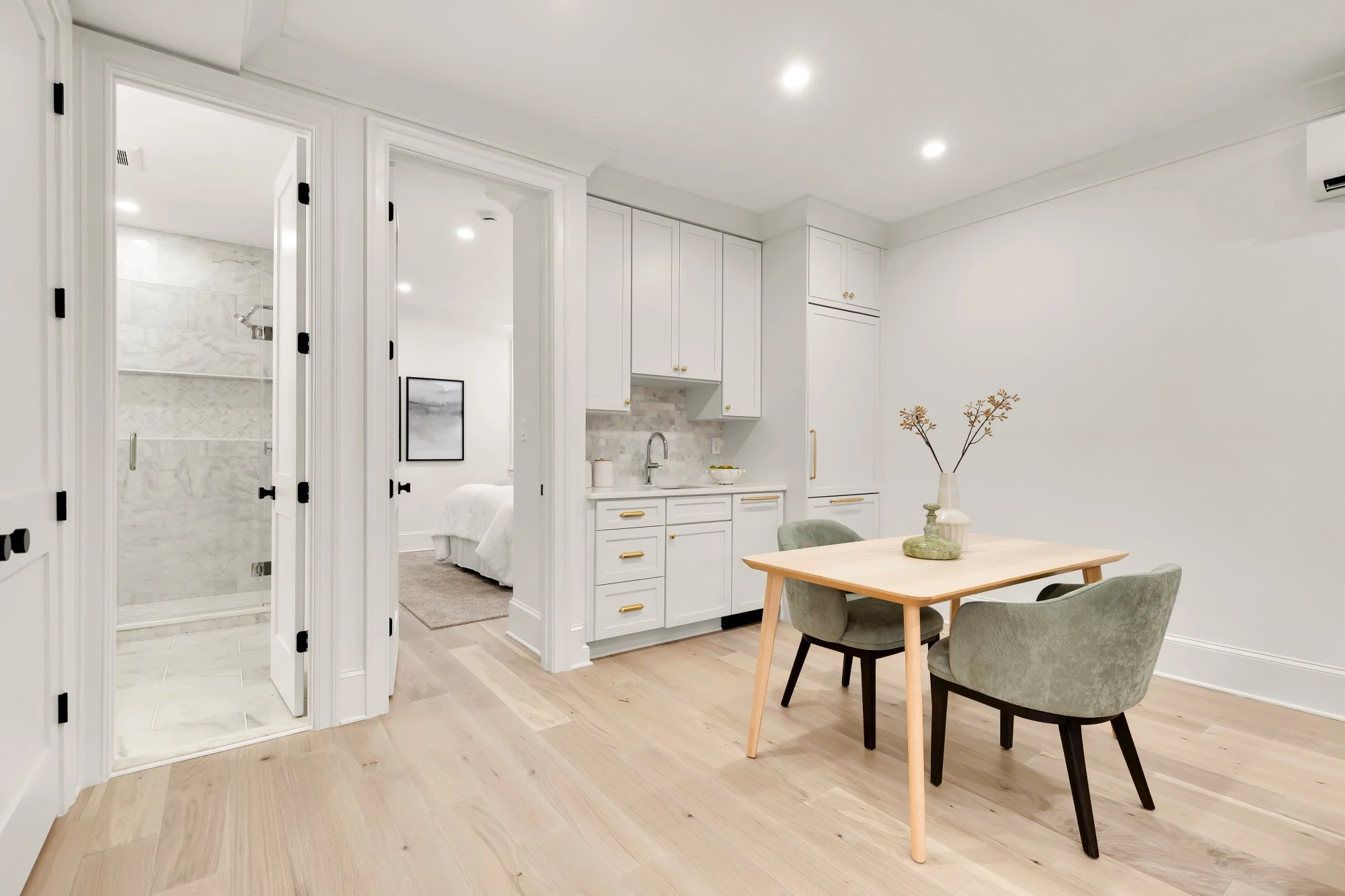 639 A St SE-0055.jpg