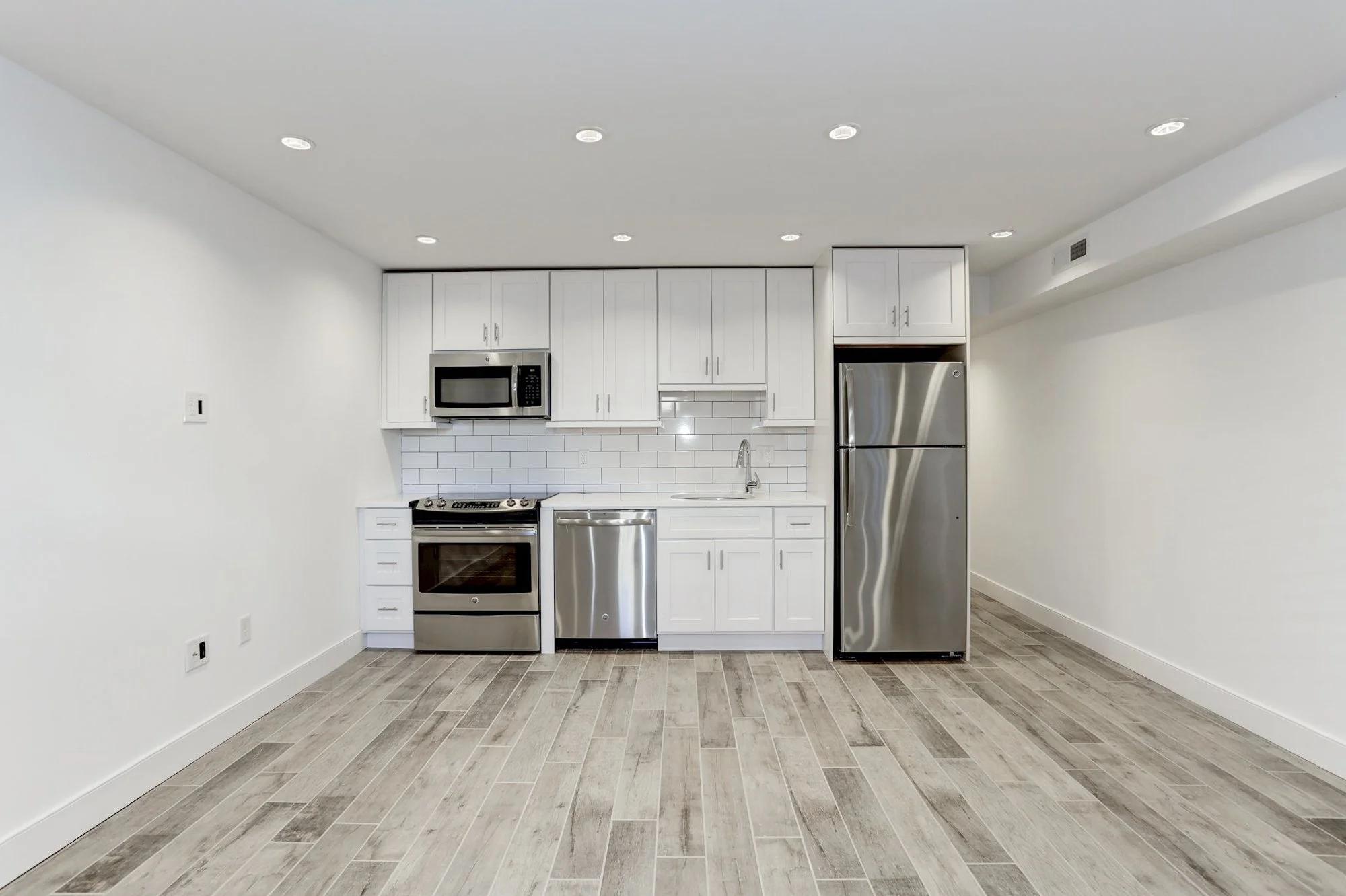 1109 I St NE basement-0001.jpg