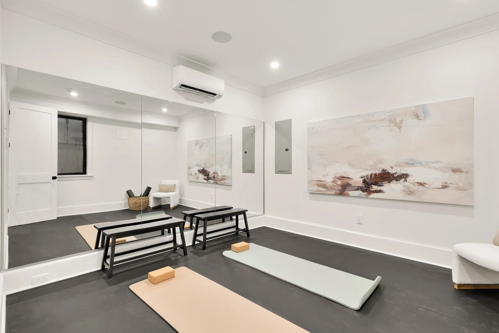 639 A St SE-0064.jpg