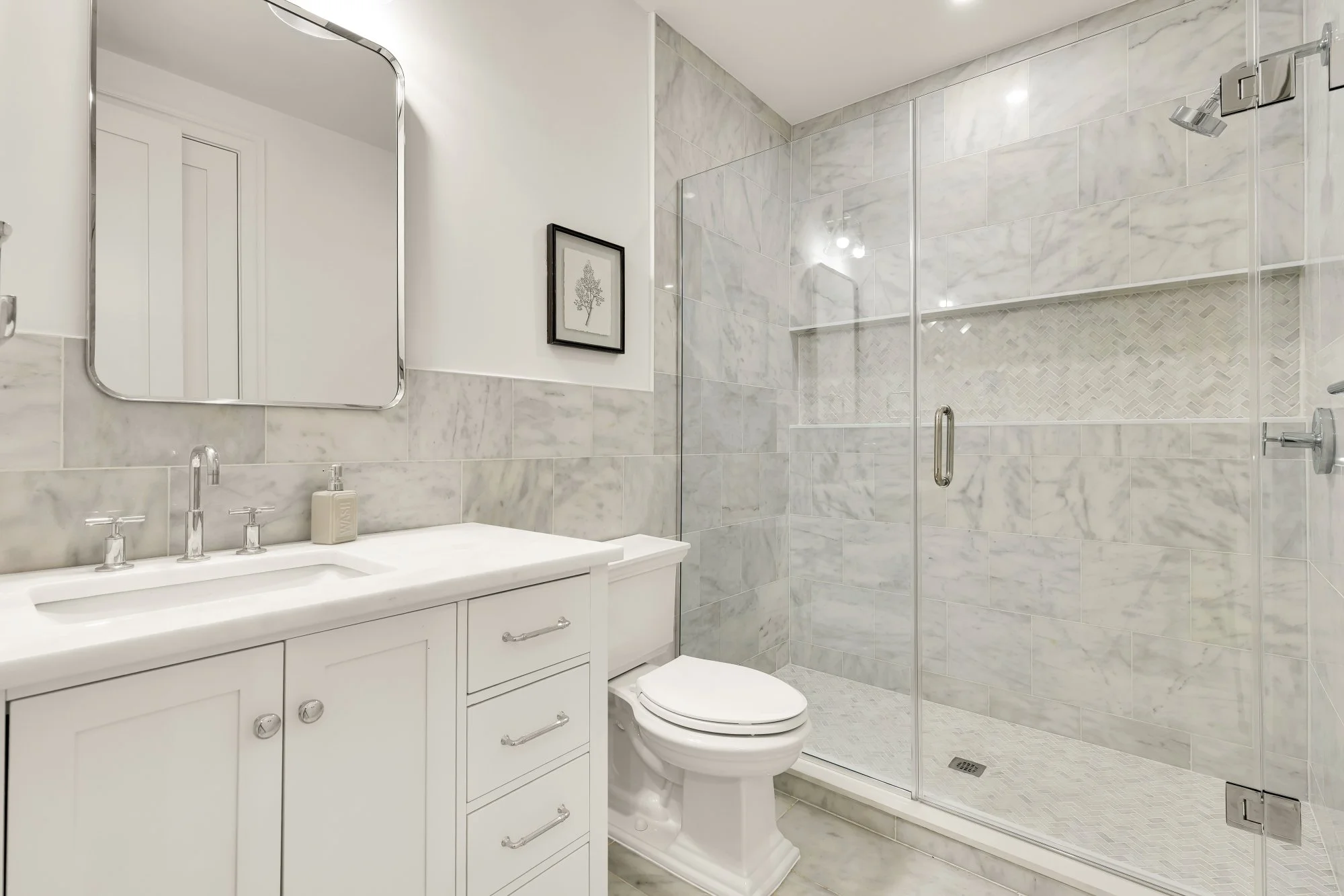 639 A St SE-0059.jpg