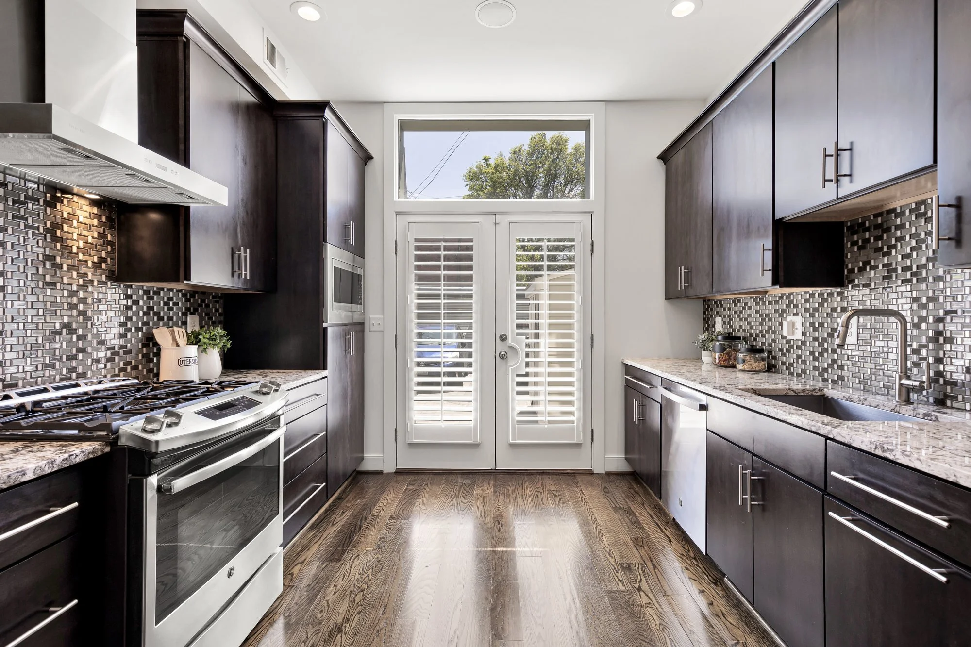 1109 I St NE -0019.jpg