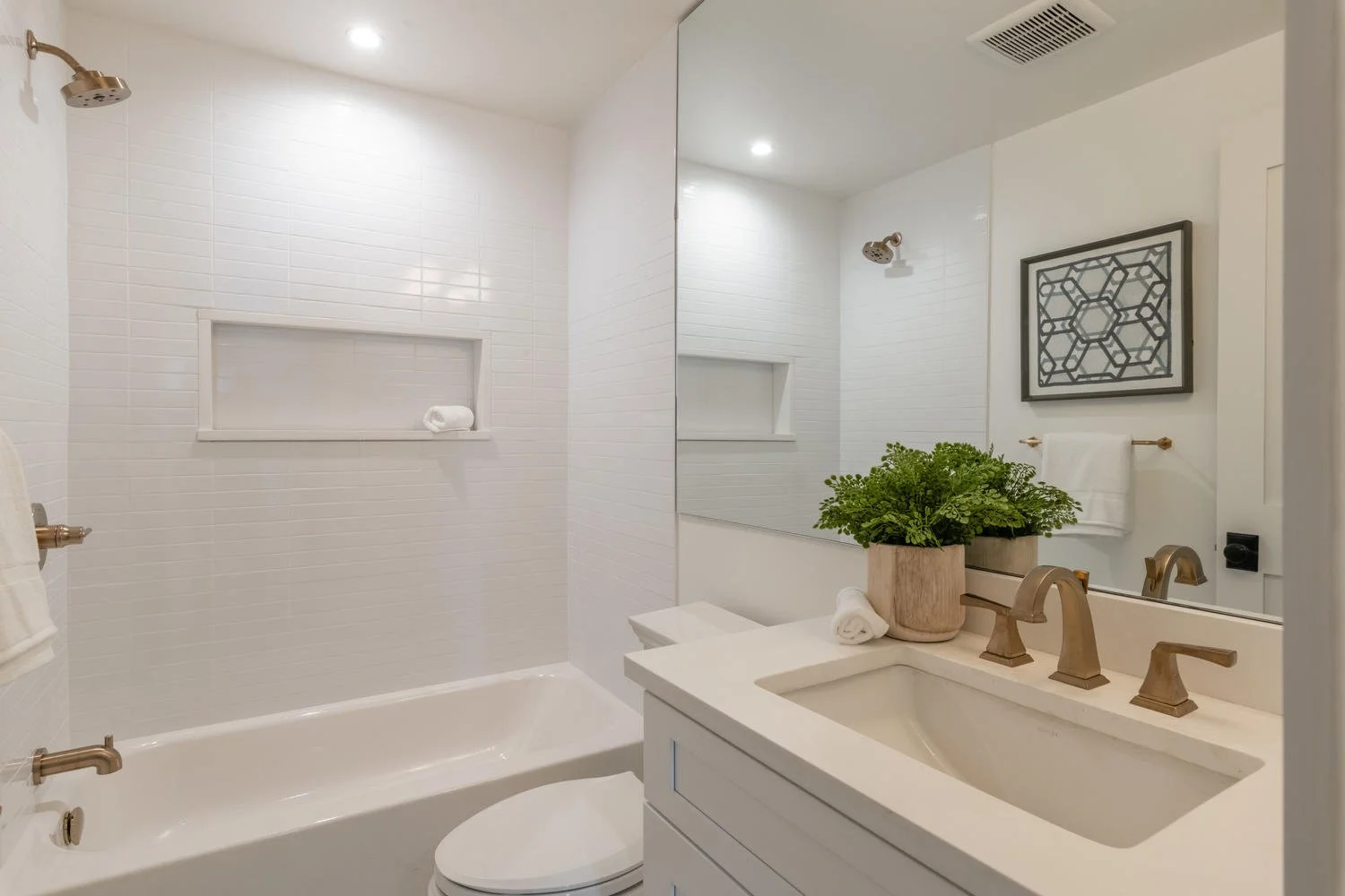 515 F St NE Washington DC-large-024-008-DSC 9792-1500x1000-72dpi.jpg